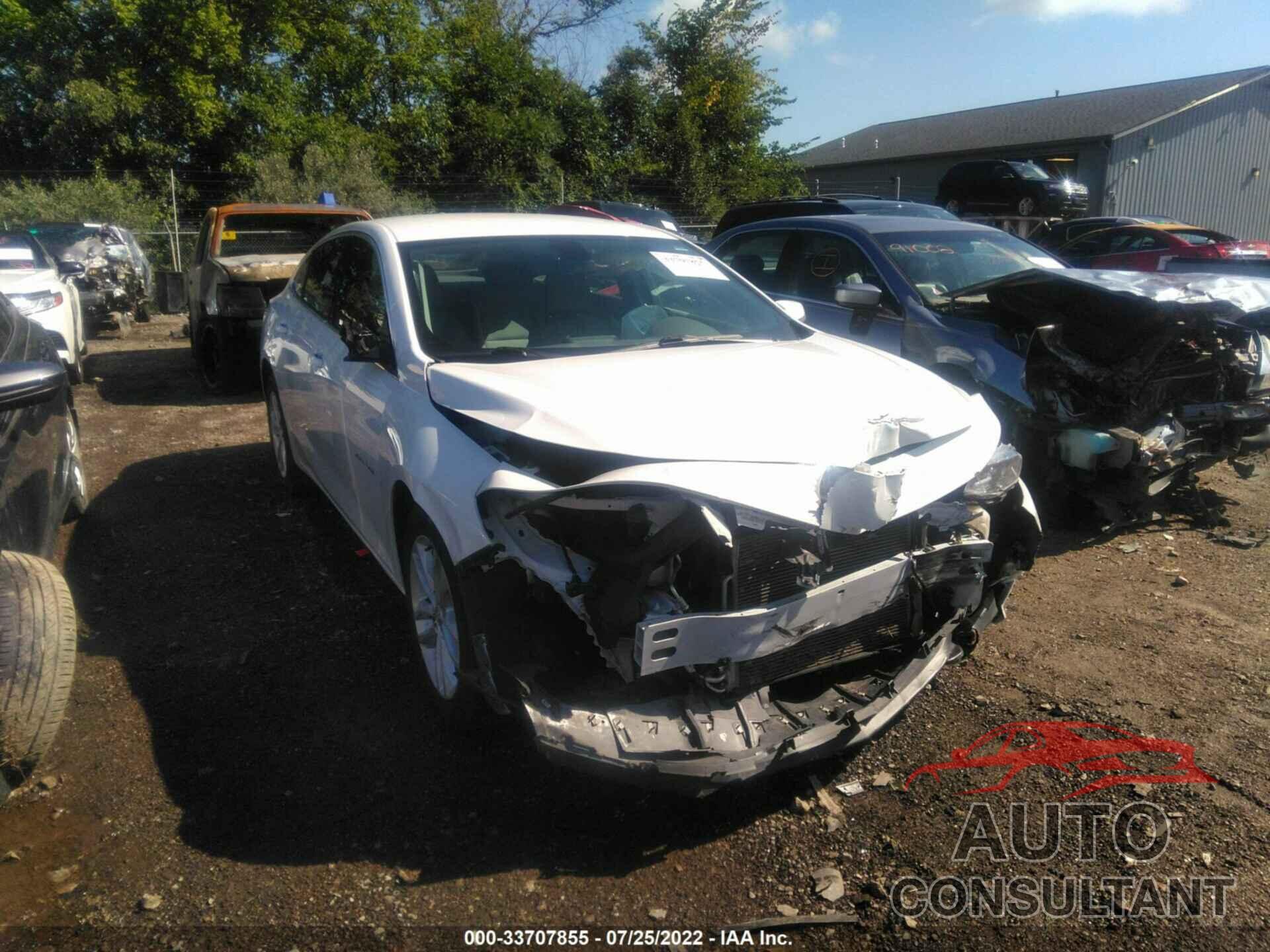 CHEVROLET MALIBU 2017 - 1G1ZE5ST4HF276602