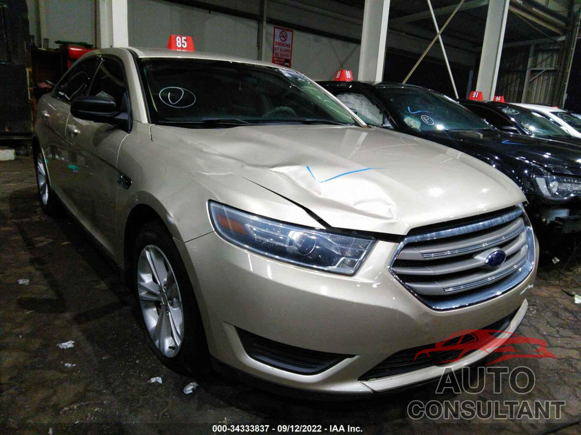 FORD TAURUS 2018 - 00AHP2D80JG102651