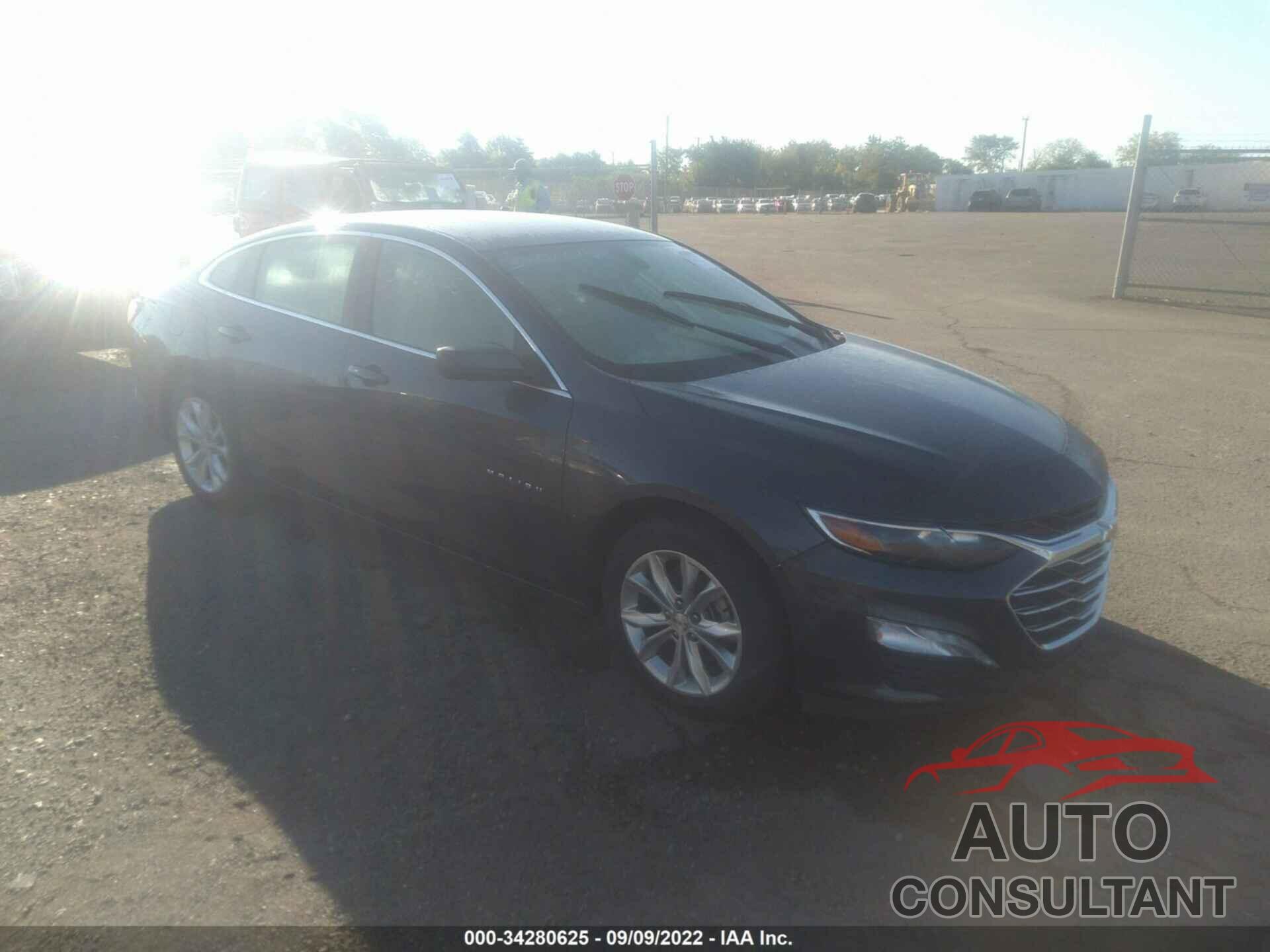 CHEVROLET MALIBU 2021 - 1G1ZD5ST5MF024645