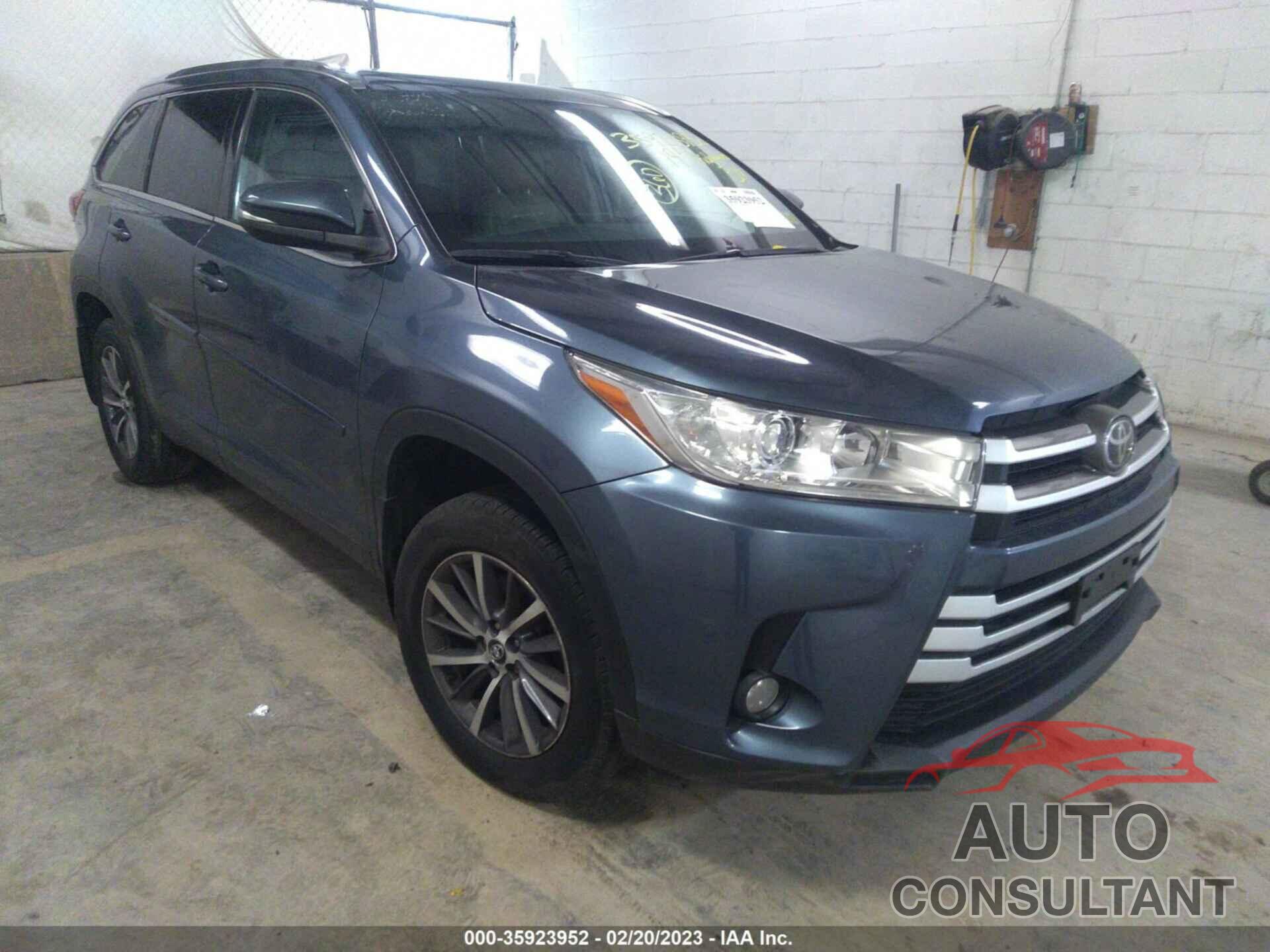 TOYOTA HIGHLANDER 2019 - 5TDJZRFH4KS715875