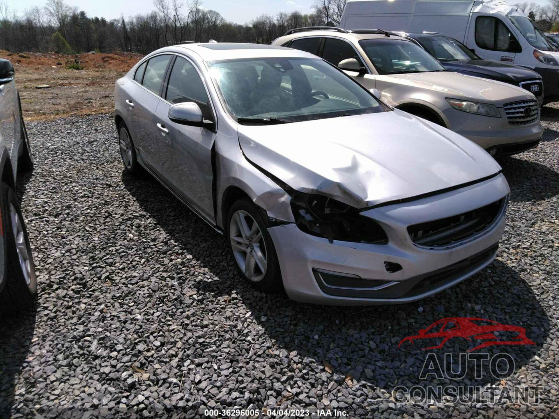 VOLVO S60 2015 - YV140MFB6F1306232