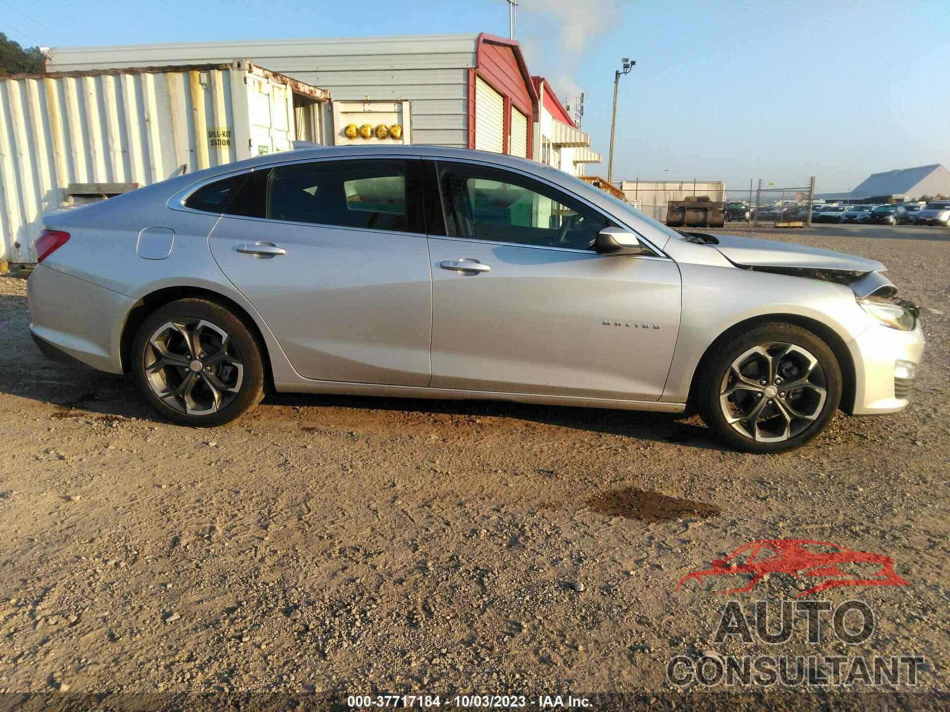 CHEVROLET MALIBU 2022 - 1G1ZD5ST1NF172745