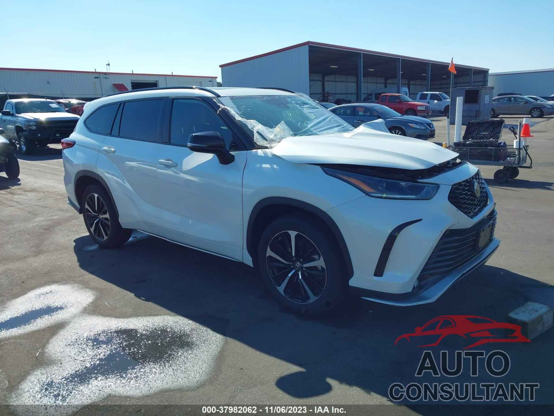 TOYOTA HIGHLANDER 2021 - 5TDJZRBH8MS097341