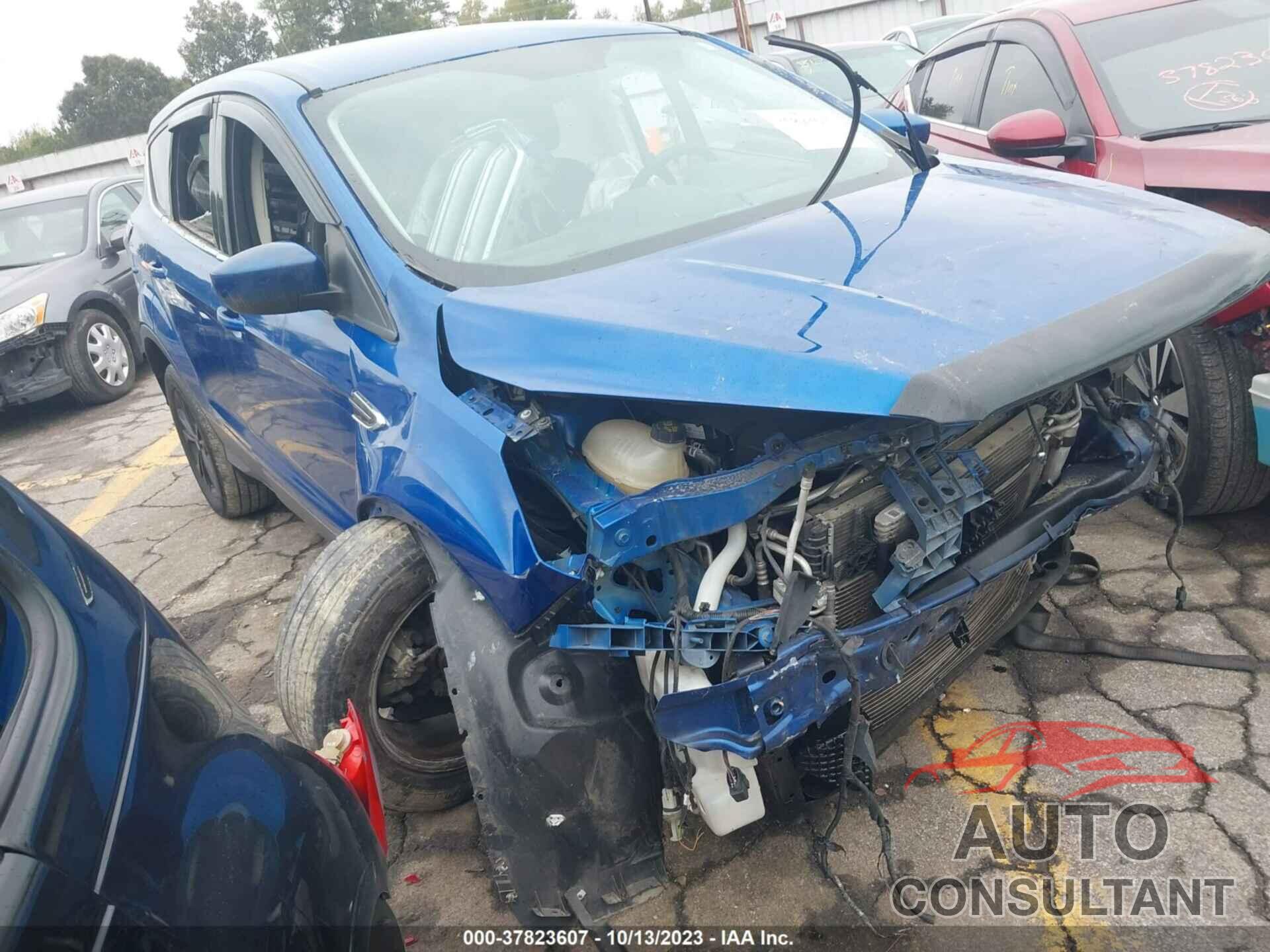 FORD ESCAPE 2017 - 1FMCU0G91HUE30674