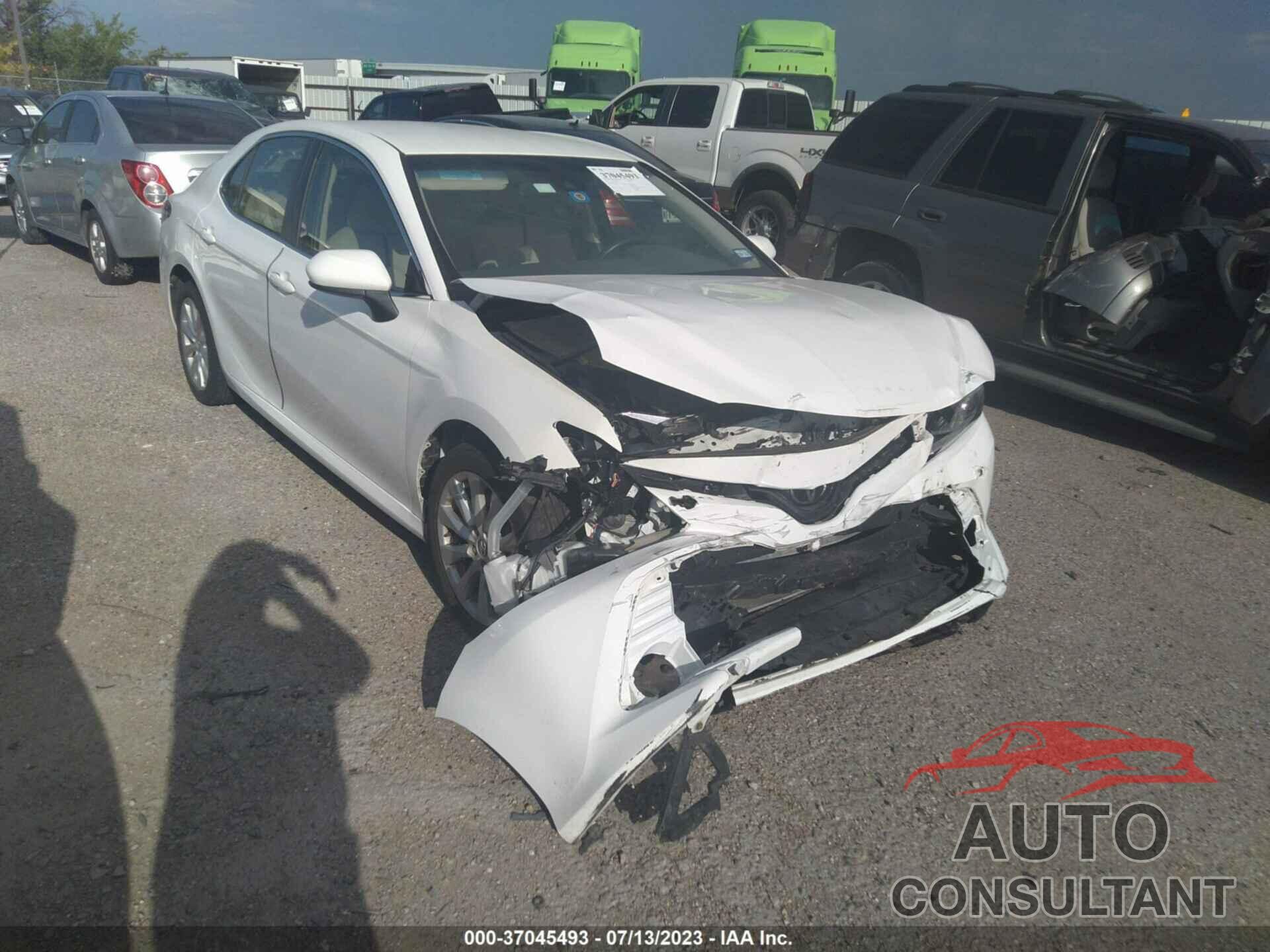 TOYOTA CAMRY 2018 - JTNB11HK3J3014293
