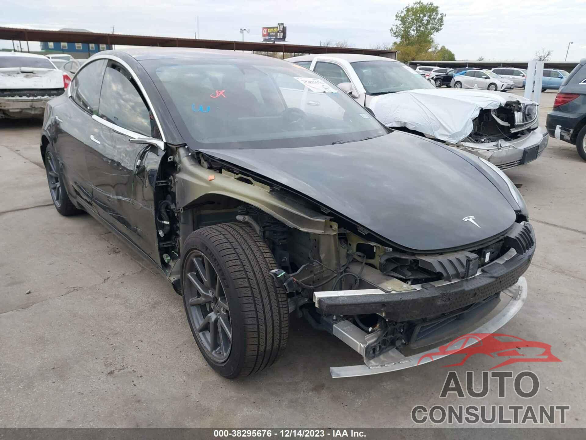 TESLA MODEL 3 2018 - 5YJ3E1EA1JF166116