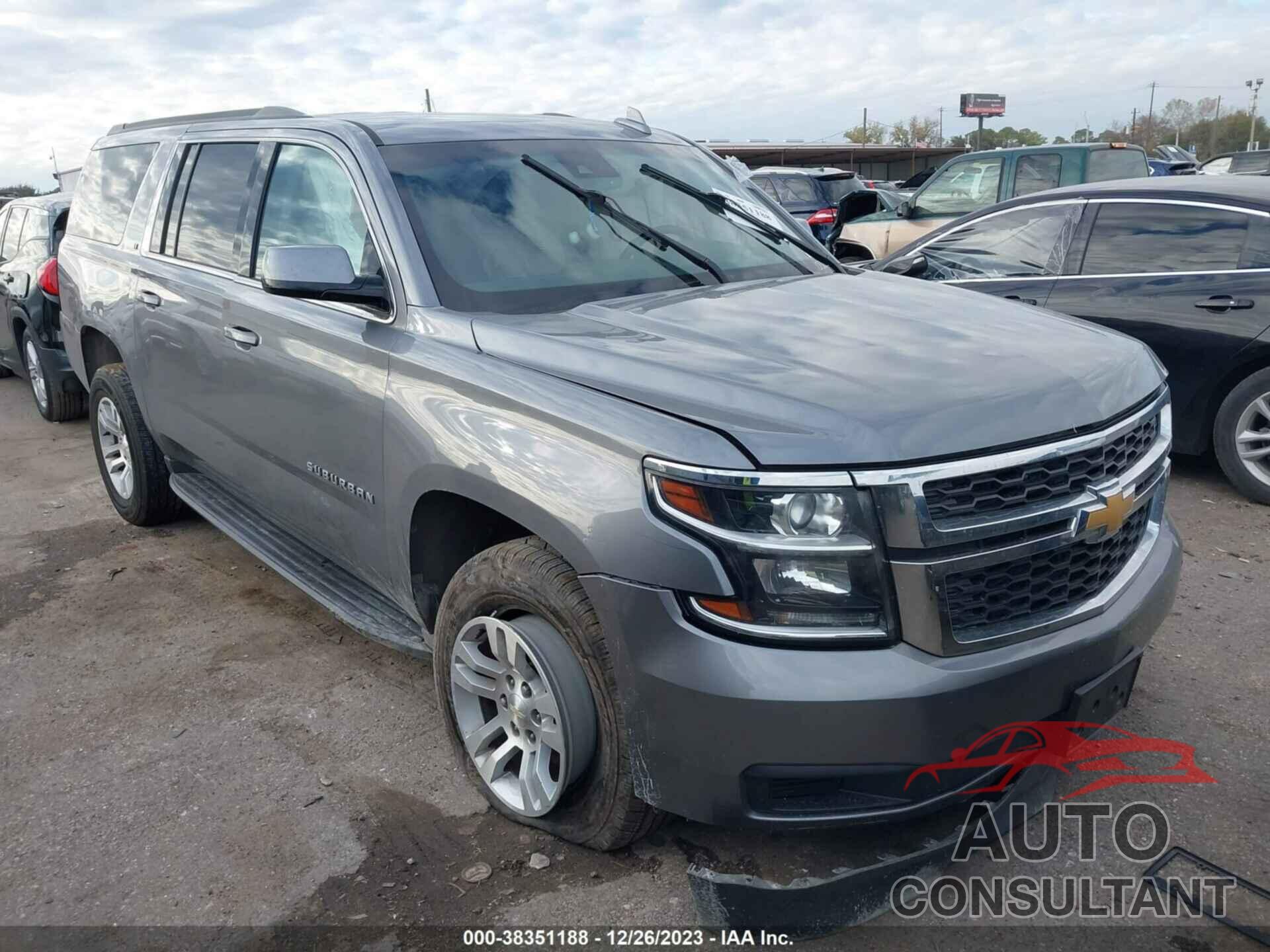 CHEVROLET SUBURBAN 2018 - 1GNSCHKC3JR240380