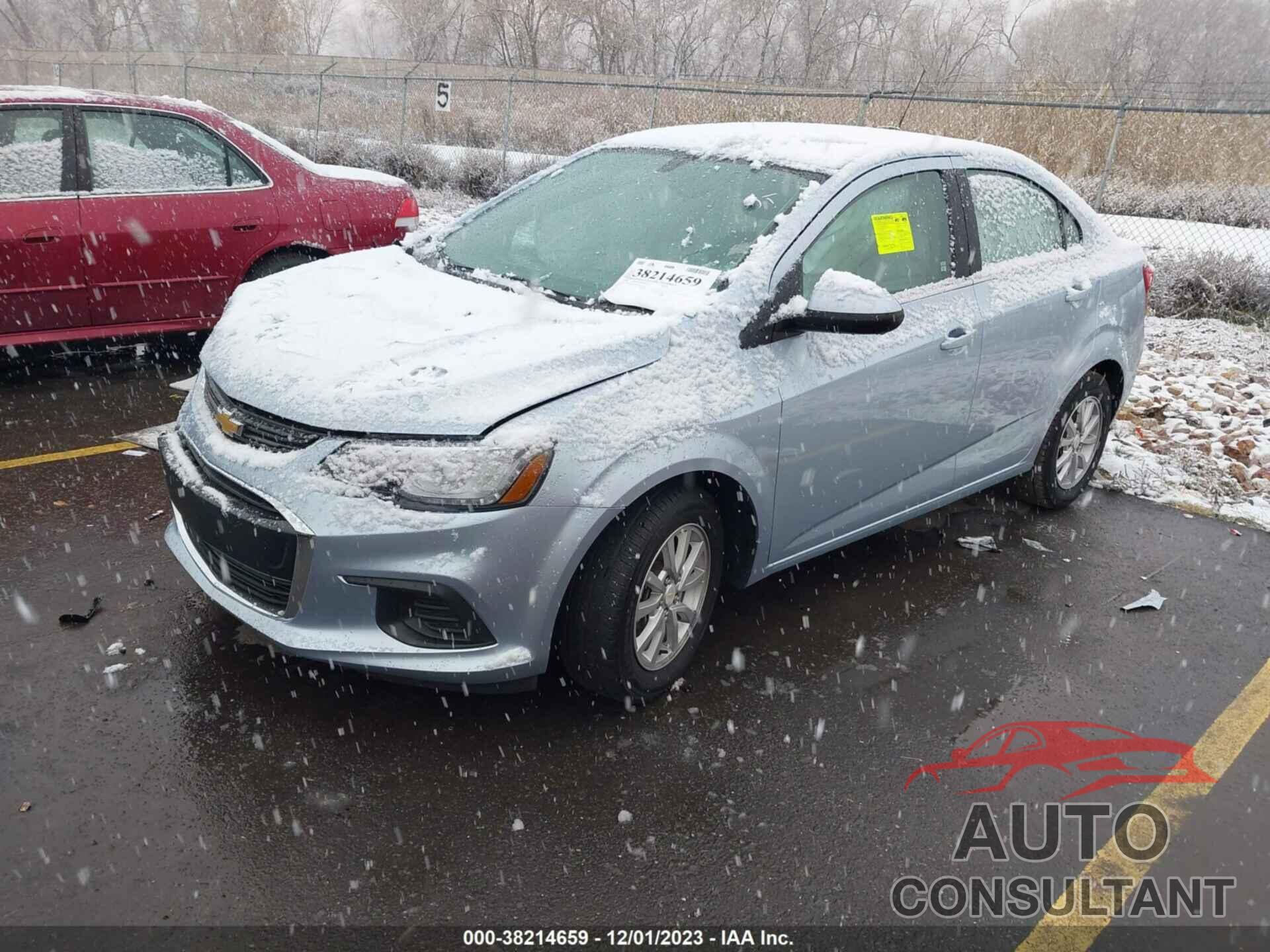 CHEVROLET SONIC 2018 - 1G1JD5SH6J4108148