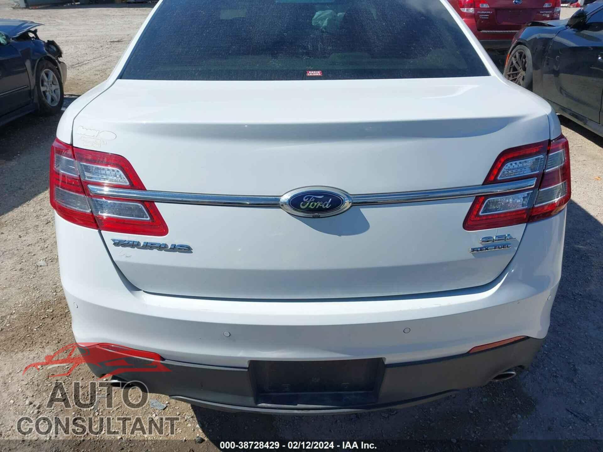 FORD TAURUS 2019 - 1FAHP2E87KG102548