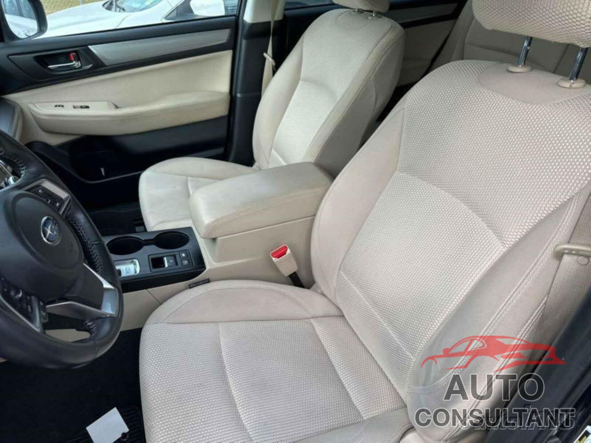 SUBARU OUTBACK 2018 - 4S4BSAFC2J3315775