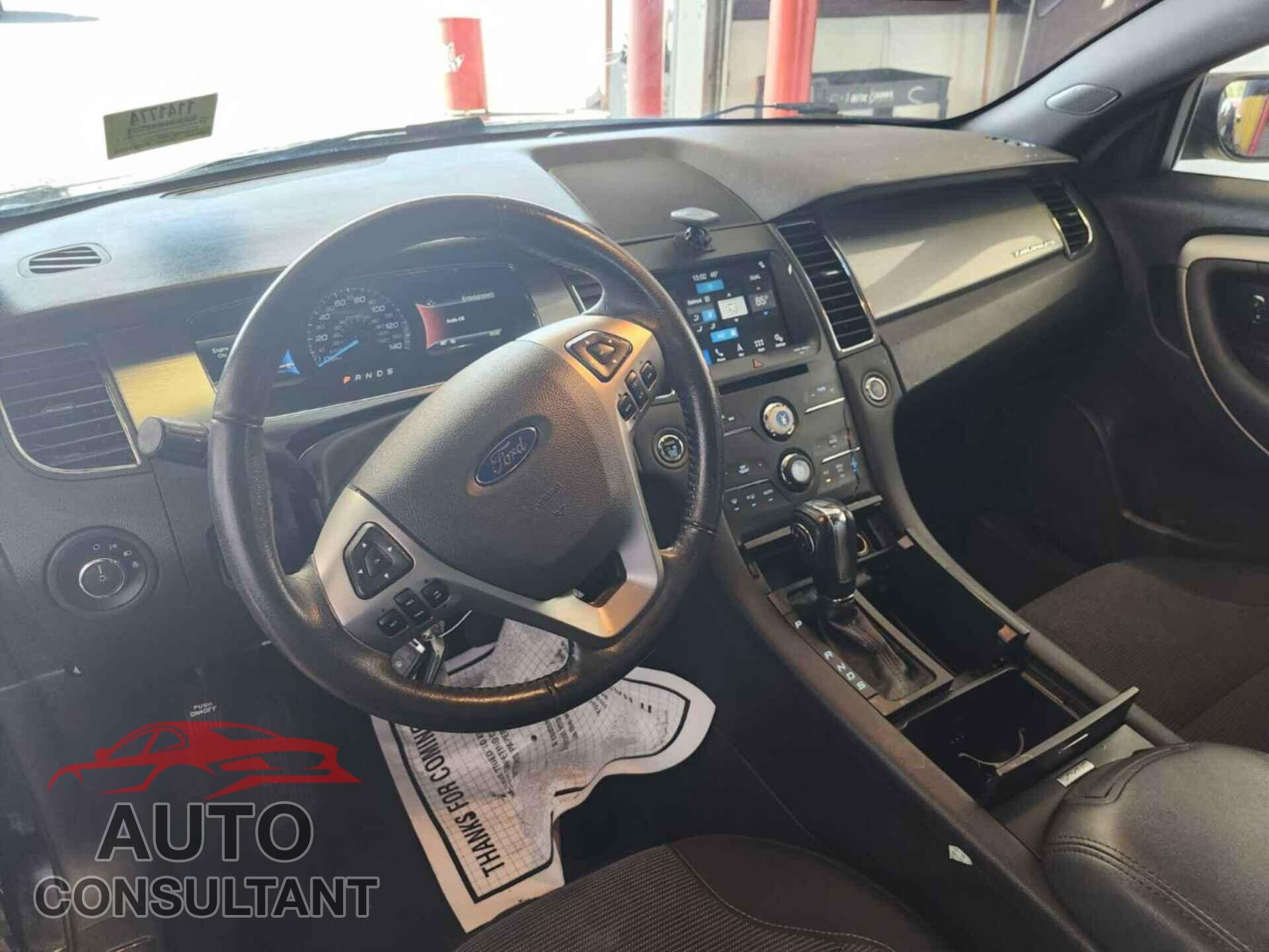 FORD TAURUS 2017 - 1FAHP2E88HG127077
