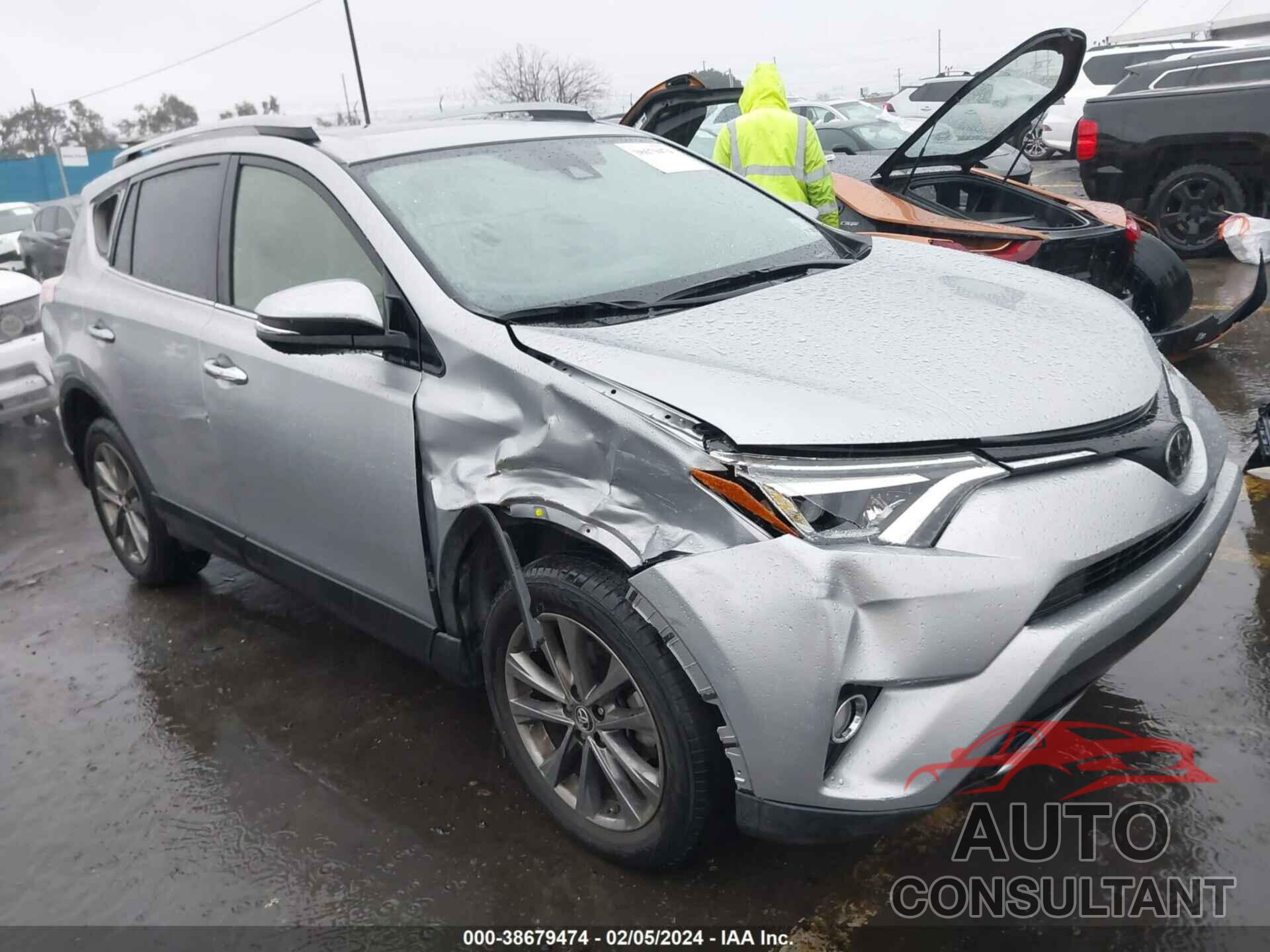 TOYOTA RAV4 2018 - JTMYFREV4JJ159299