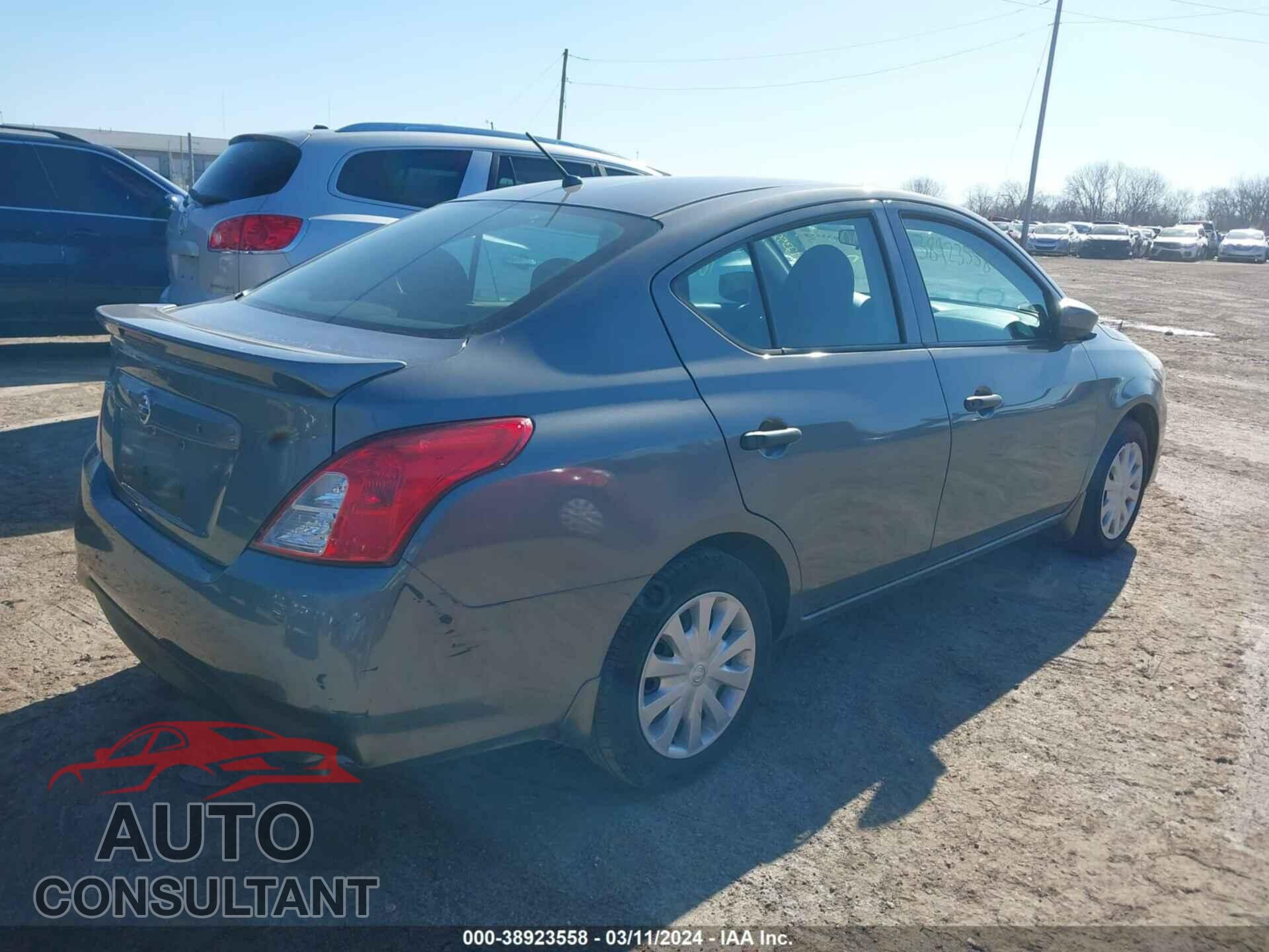 NISSAN VERSA 2017 - 3N1CN7AP3HL906857