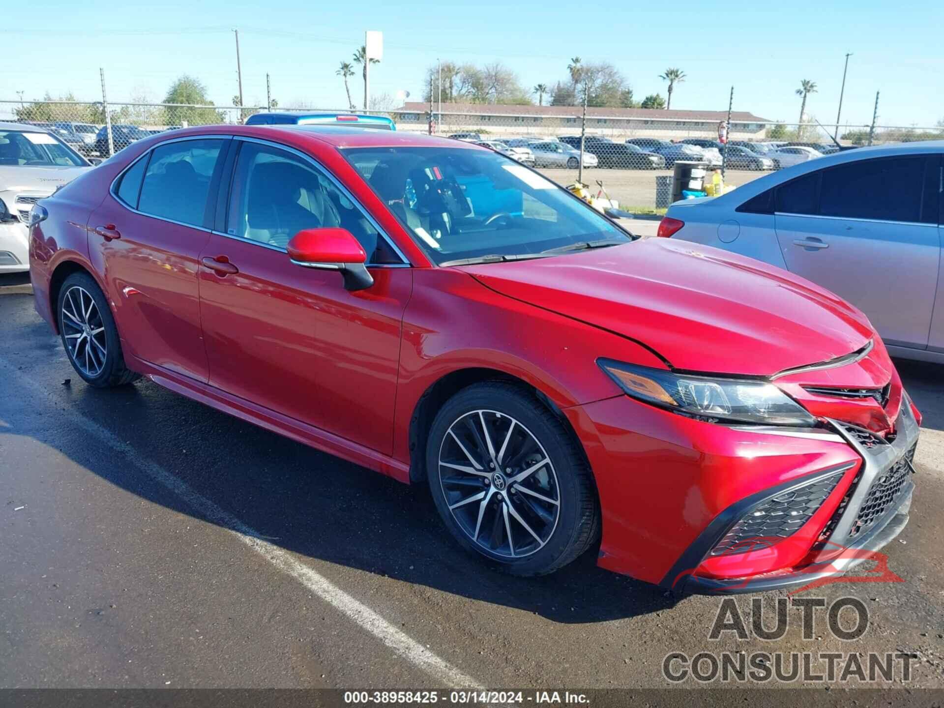 TOYOTA CAMRY 2021 - 4T1T11AK8MU453129