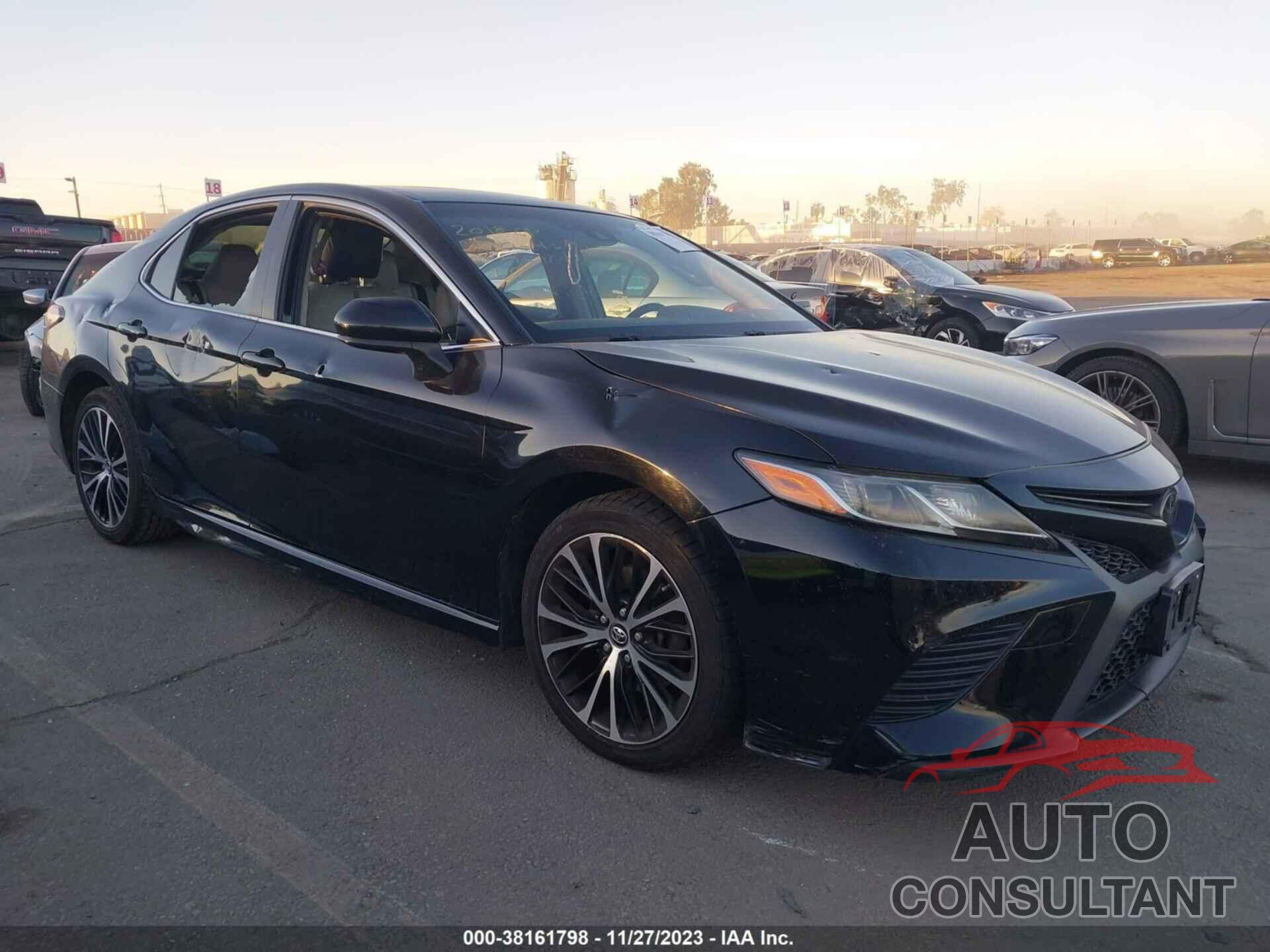 TOYOTA CAMRY 2018 - JTNB11HK0J3004370