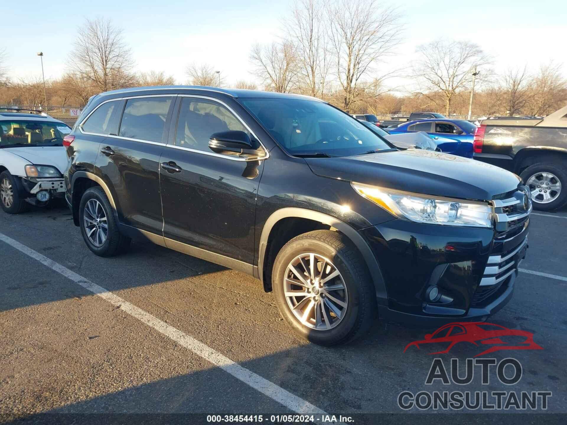 TOYOTA HIGHLANDER 2019 - 5TDJZRFH9KS571109