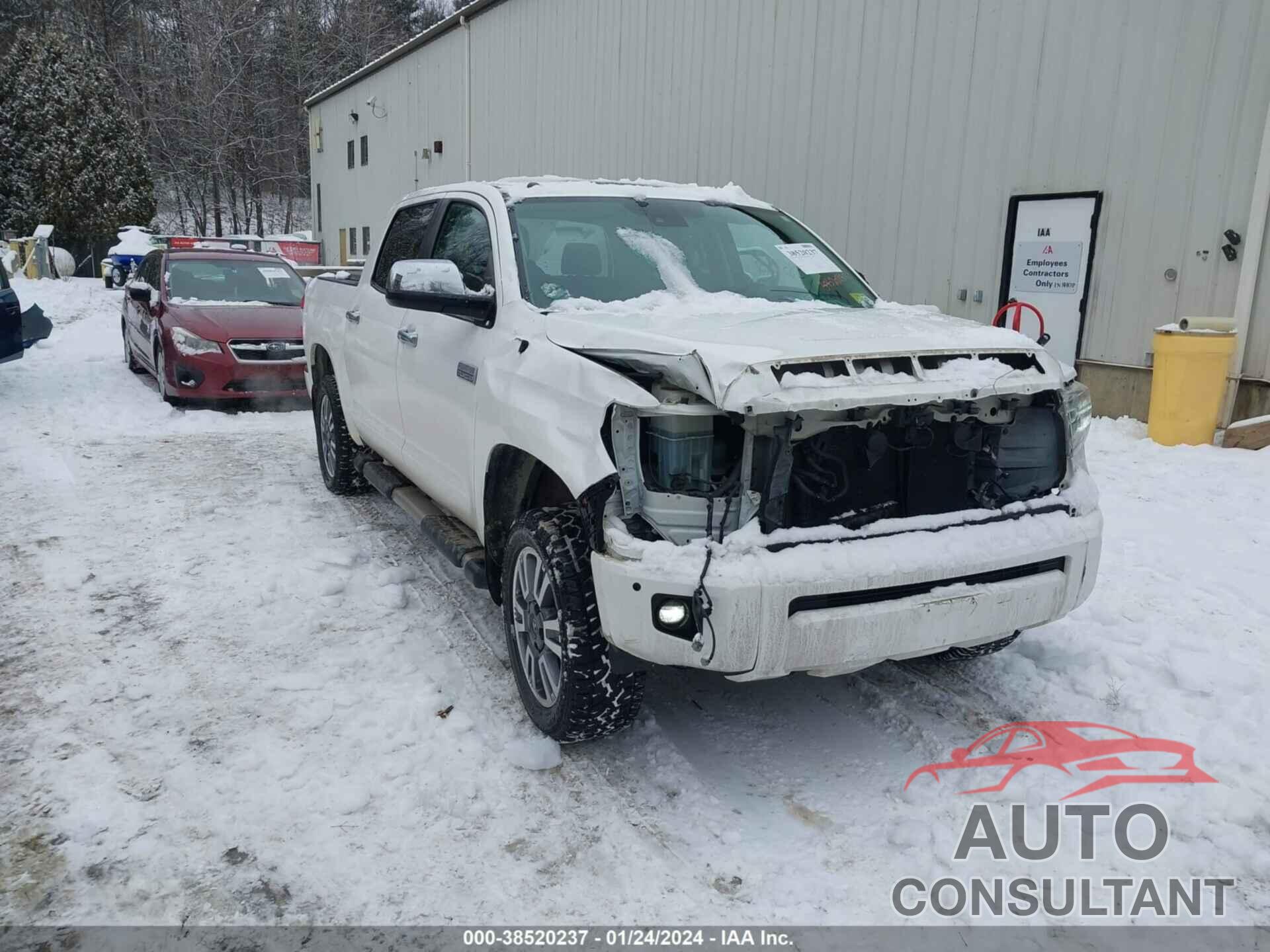 TOYOTA TUNDRA 2018 - 5TFAY5F18JX752127