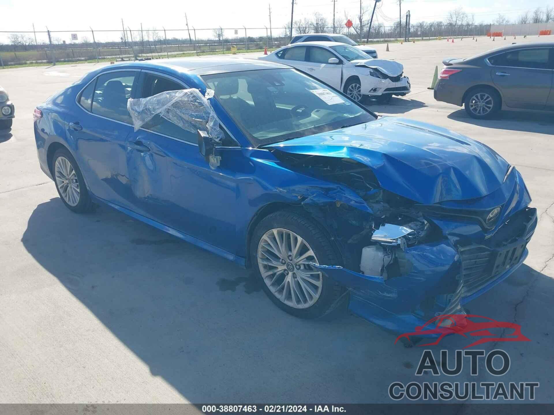 TOYOTA CAMRY 2019 - 4T1B11HKXKU180161