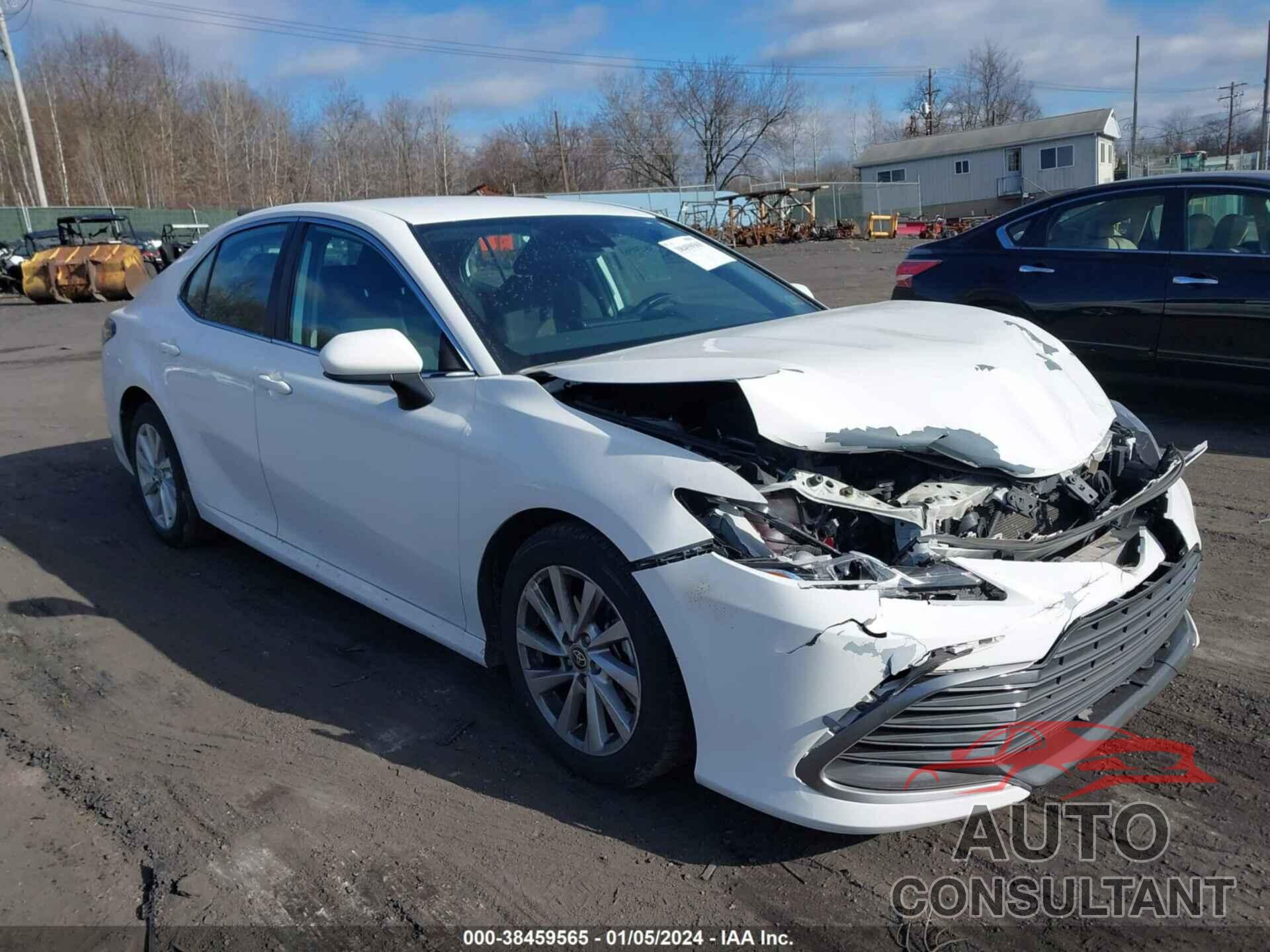 TOYOTA CAMRY 2021 - 4T1C11AKXMU476377