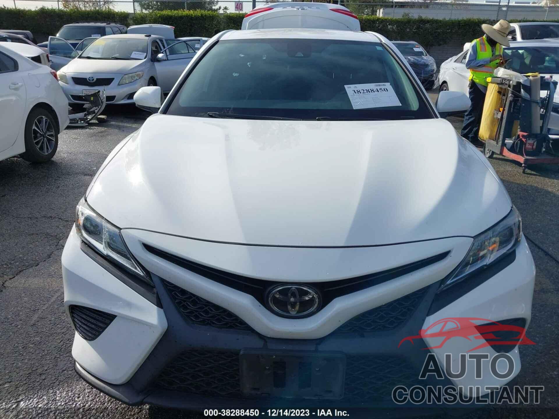 TOYOTA CAMRY 2019 - 4T1B11HK0KU854561