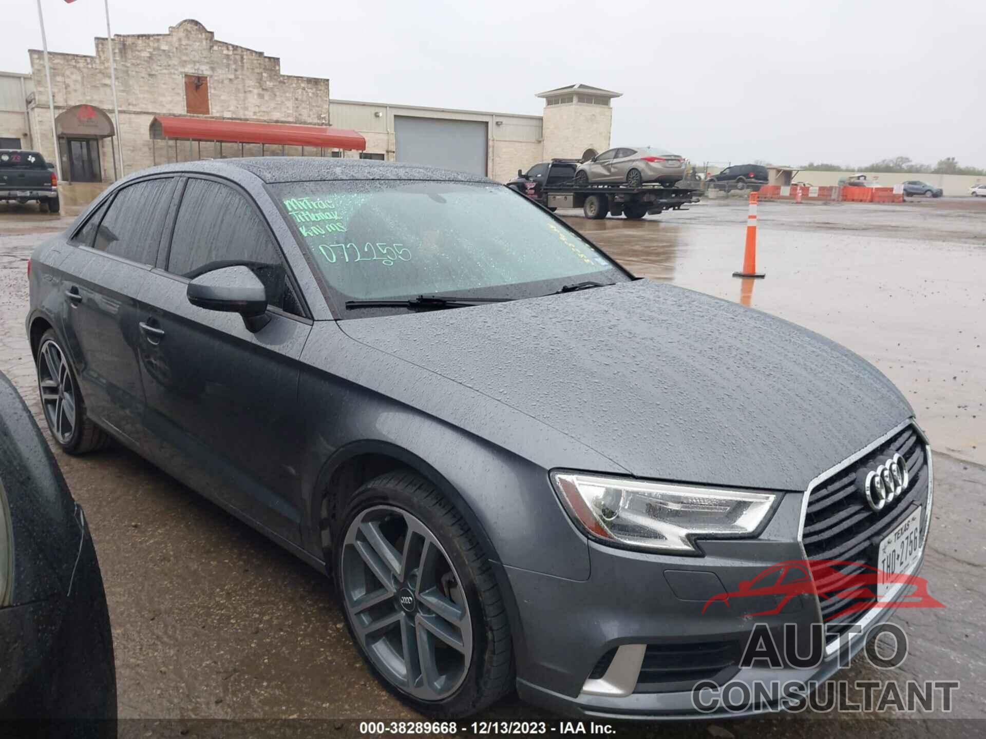 AUDI A3 2018 - WAUAUGFF9J1072255