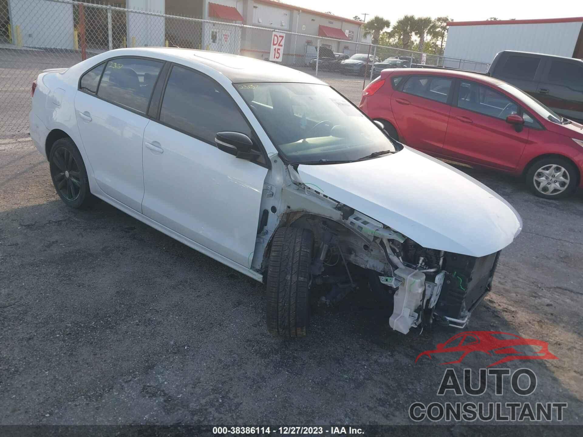 VOLKSWAGEN JETTA 2018 - 3VWD17AJ7JM224652