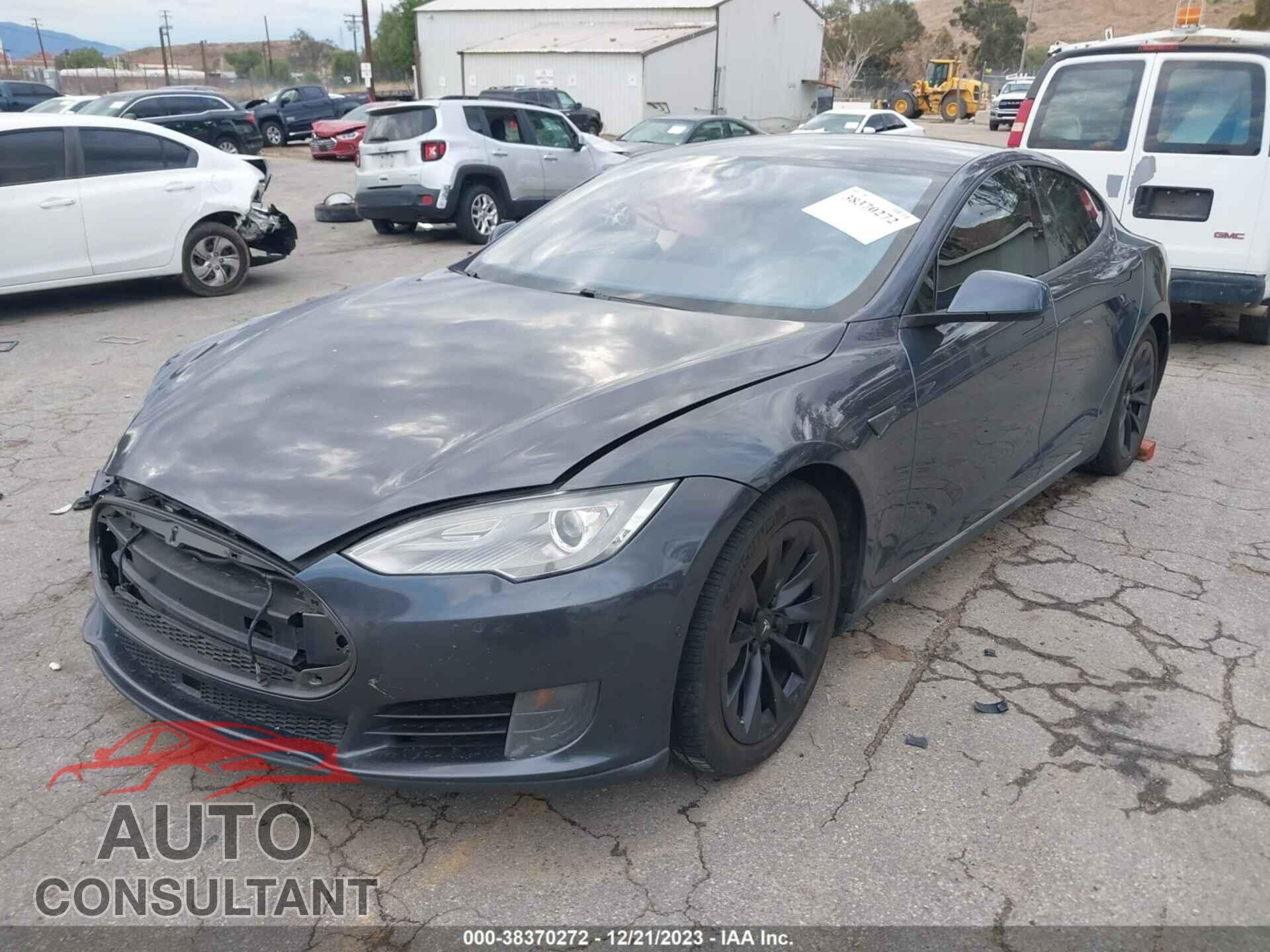 TESLA MODEL S 2015 - 5YJSA1E14FF120293
