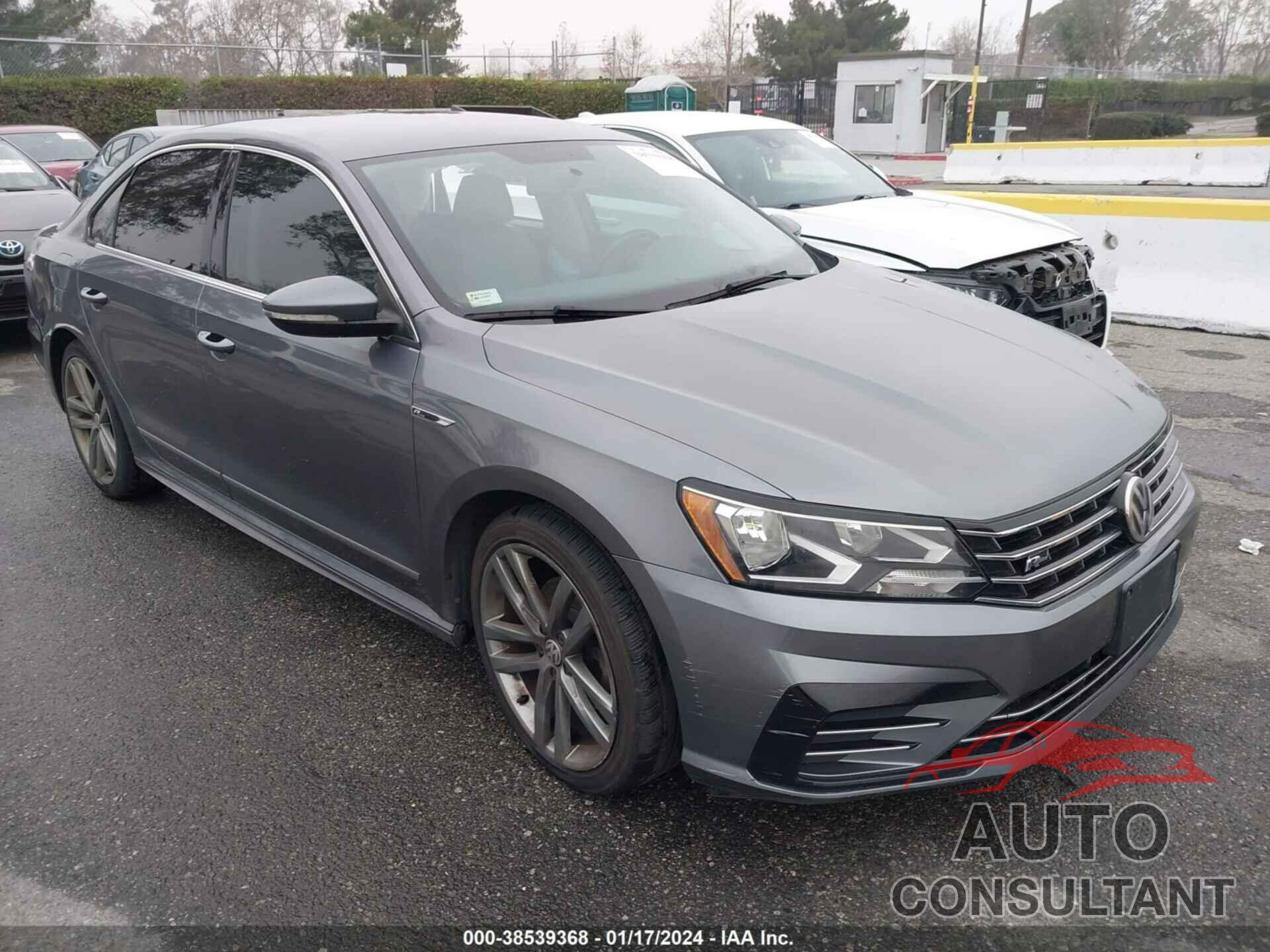 VOLKSWAGEN PASSAT 2017 - 1VWDT7A32HC060573