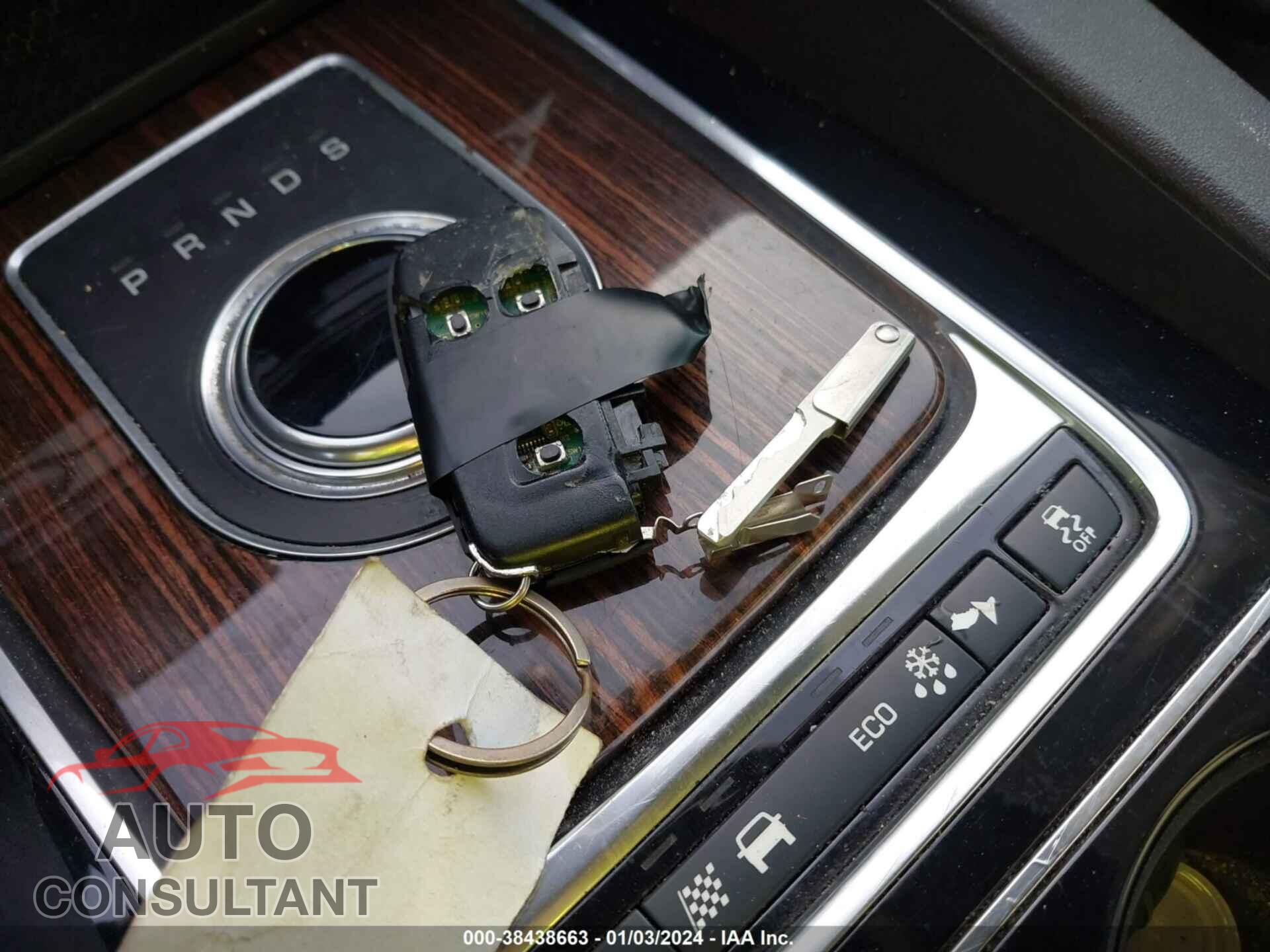 JAGUAR F-PACE 2017 - SADCK2BN5HA097198