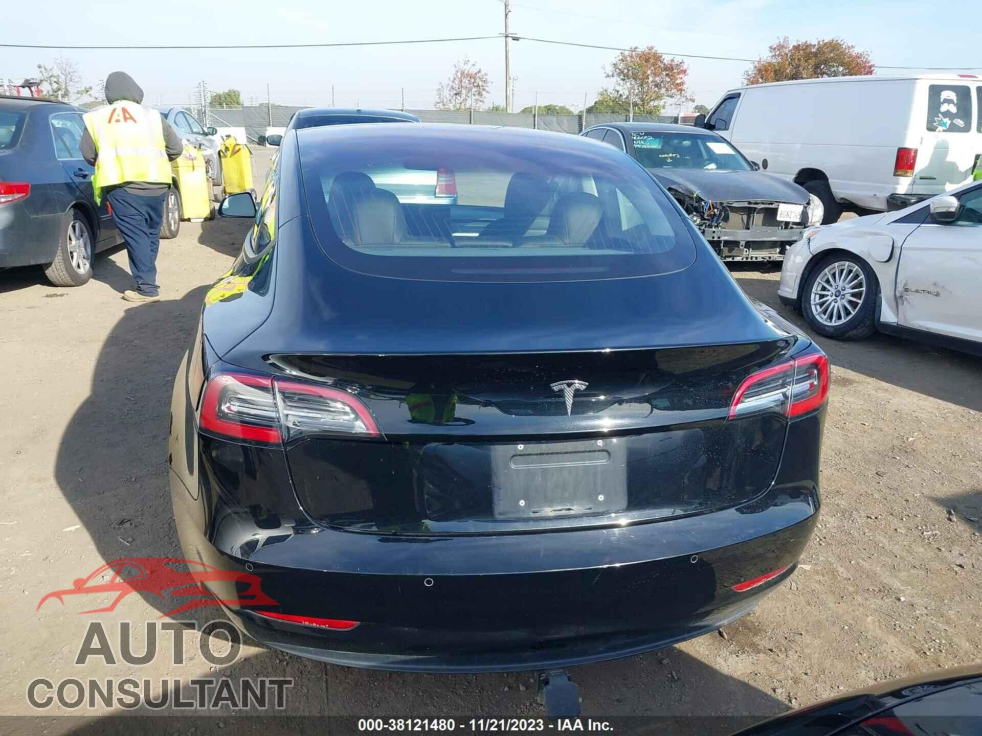 TESLA MODEL 3 2018 - 5YJ3E1EB3JF071923