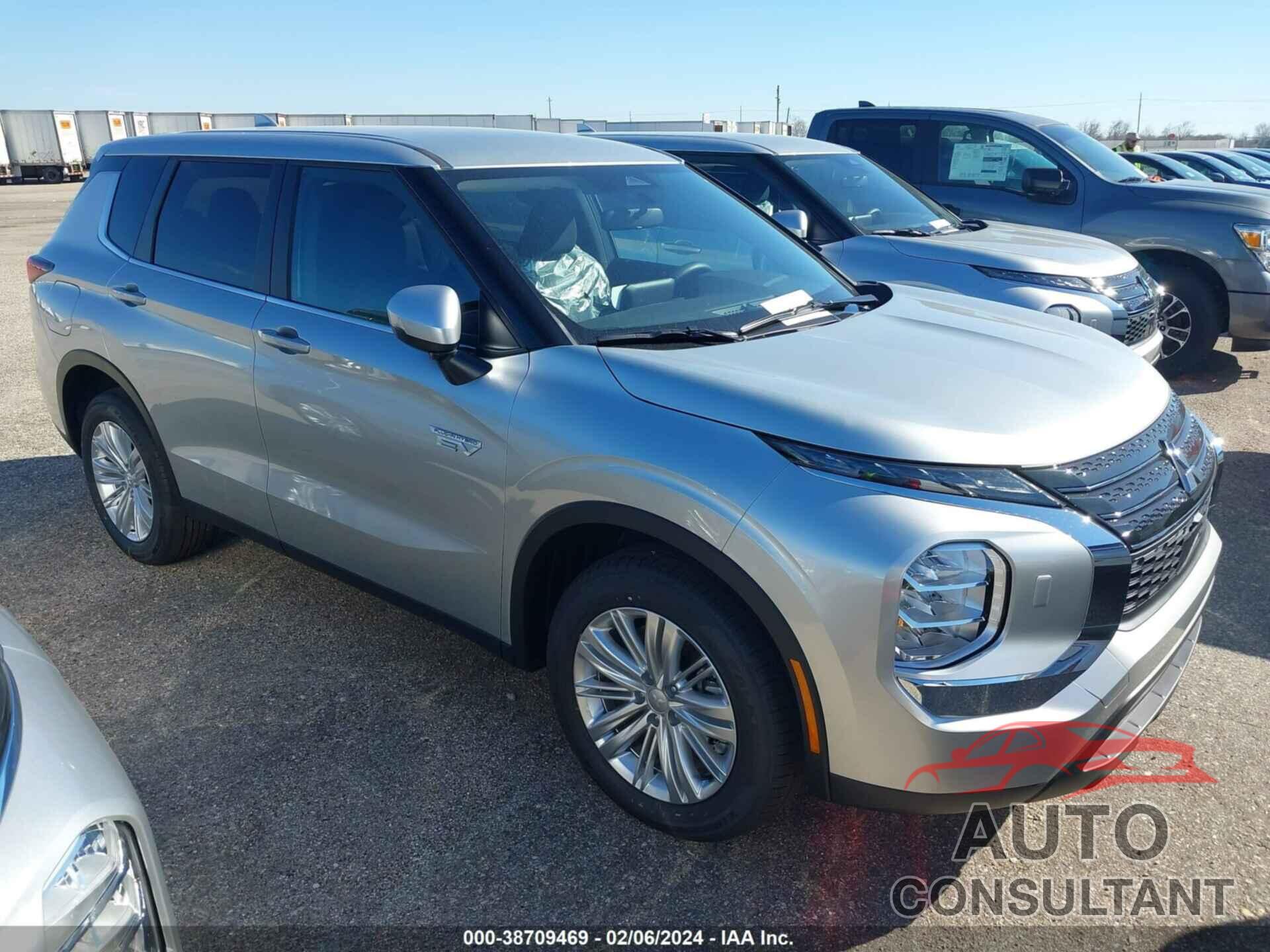 MITSUBISHI OUTLANDER PHEV 2024 - JA4T5UA96RZ032036