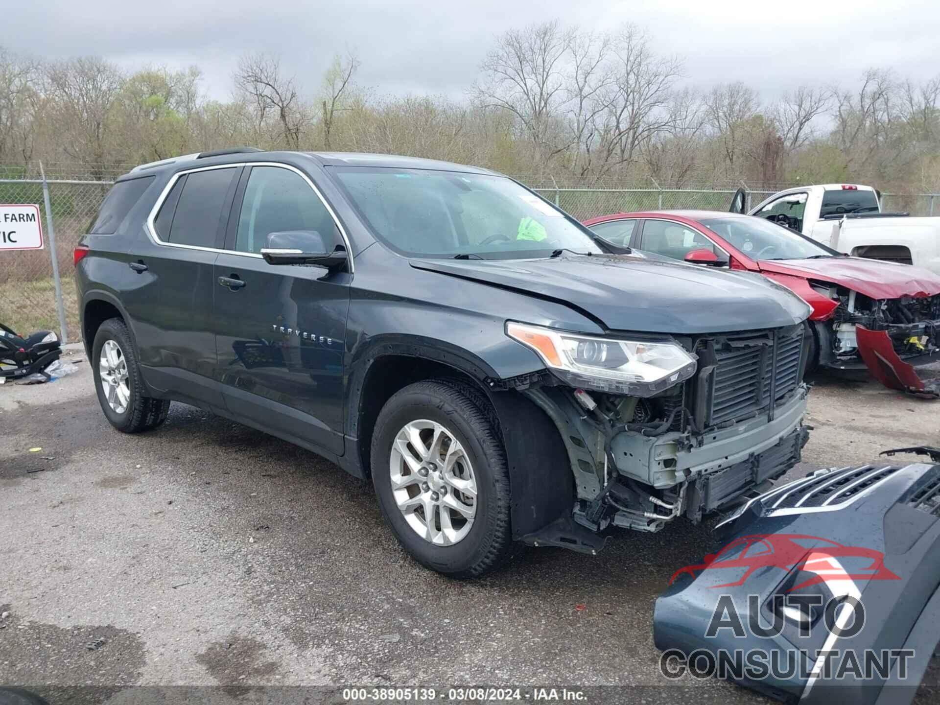 CHEVROLET TRAVERSE 2018 - 1GNERGKW8JJ262213