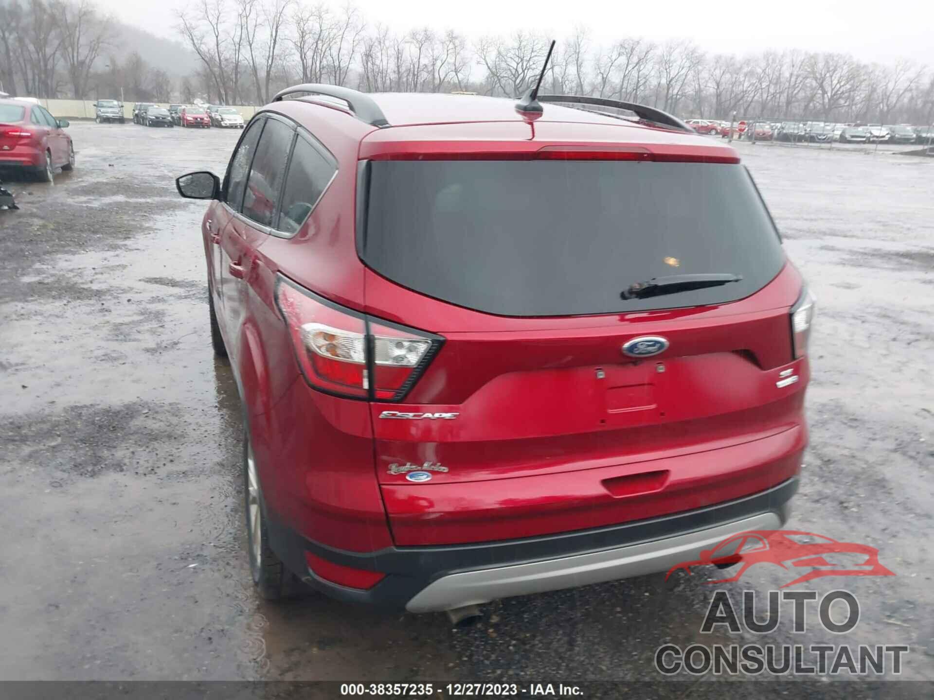 FORD ESCAPE 2018 - 1FMCU9GD3JUB07001