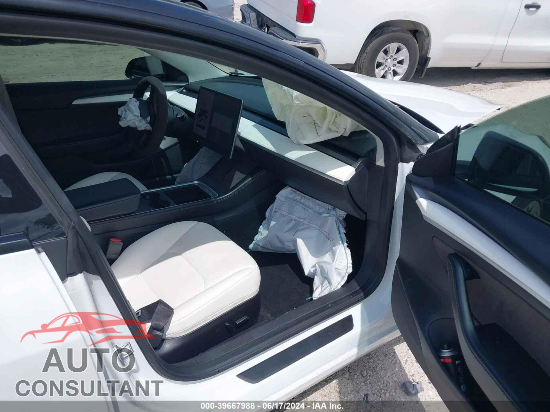 TESLA MODEL 3 2021 - 5YJ3E1EA5MF096561