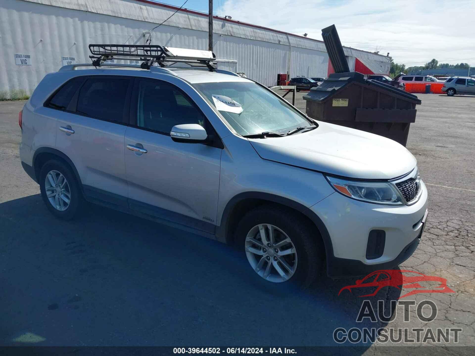 KIA SORENTO 2015 - 5XYKTDA75FG584238