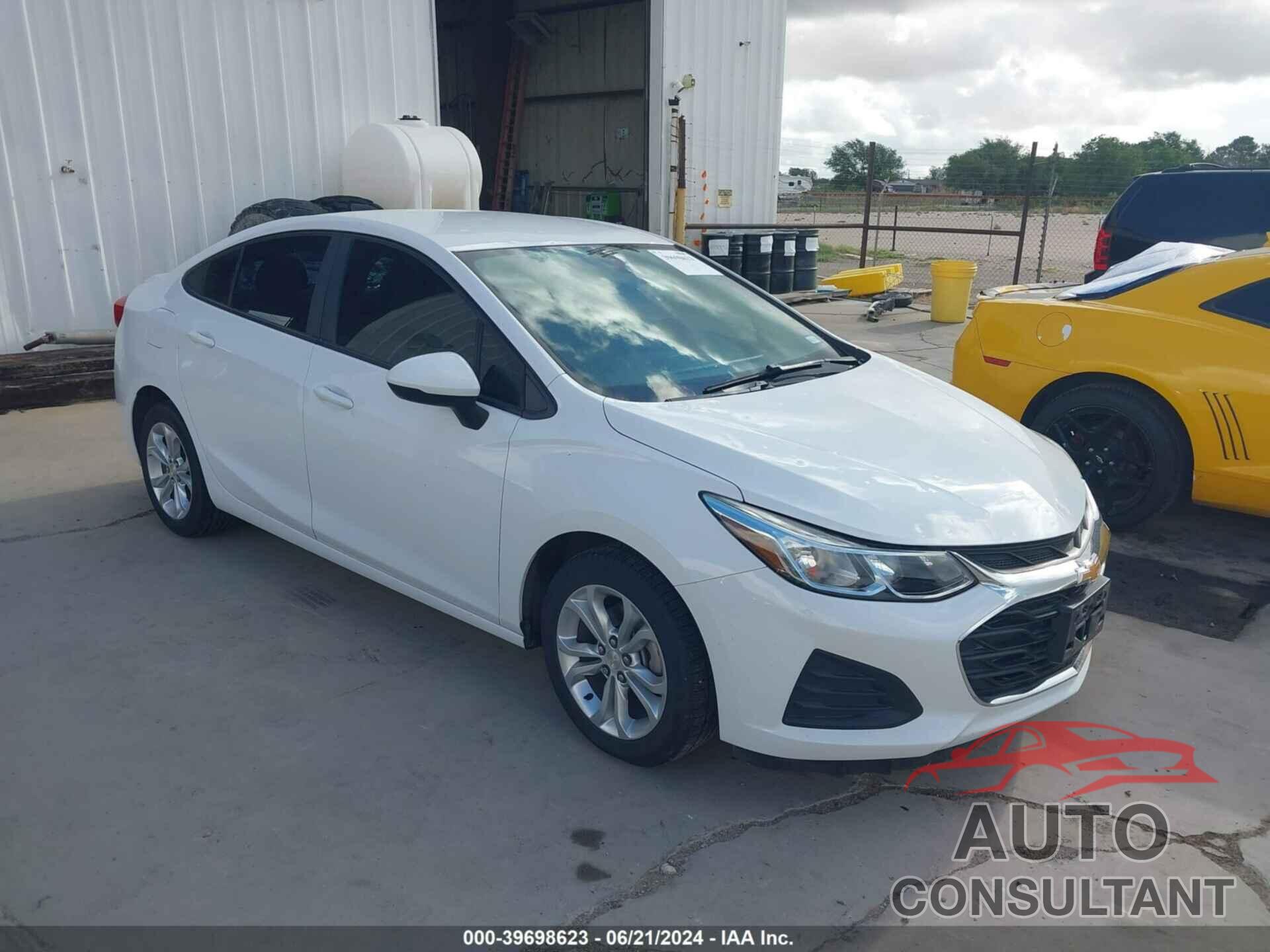 CHEVROLET CRUZE 2019 - 1G1BC5SM7K7152910