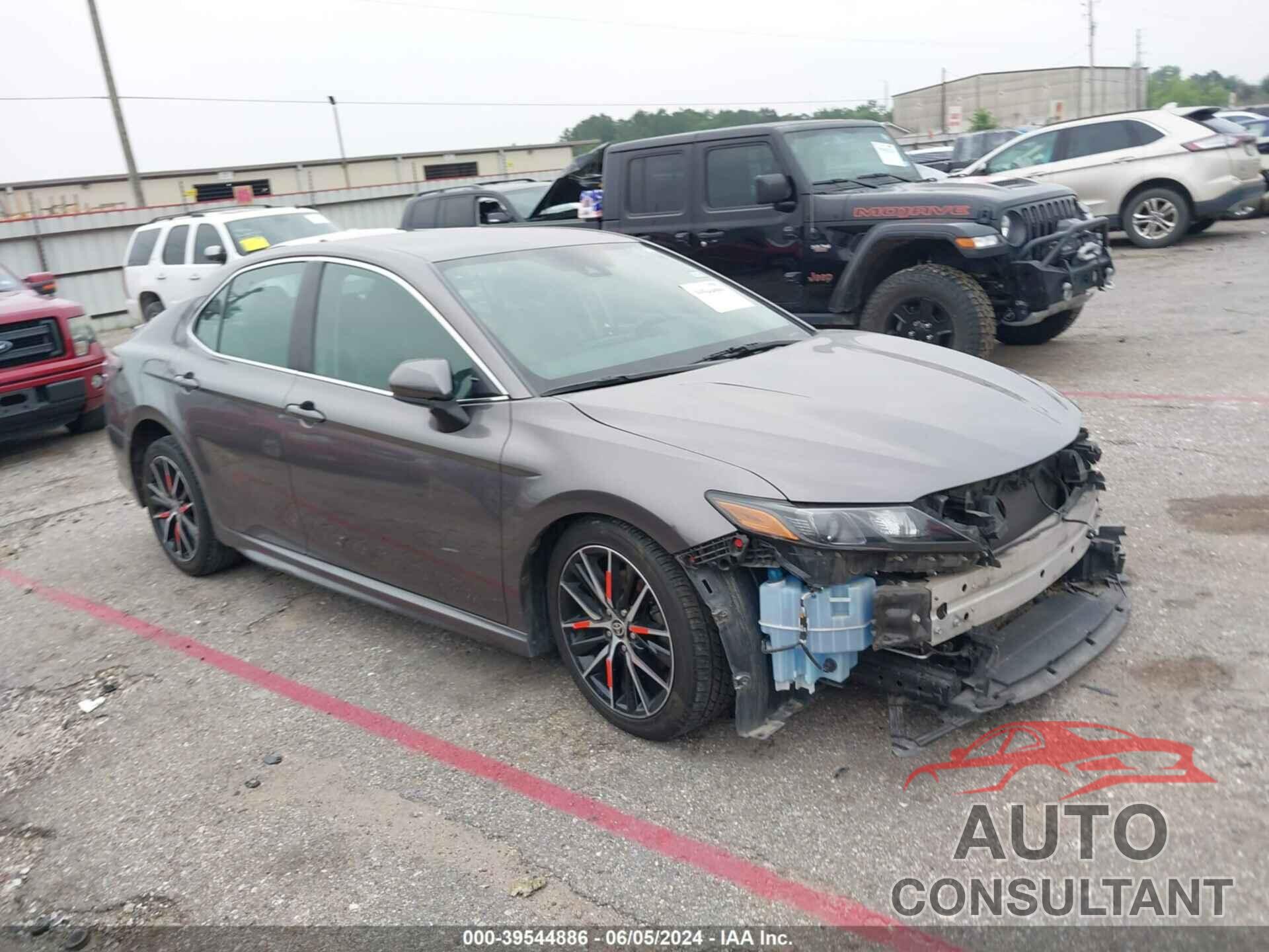 TOYOTA CAMRY 2021 - 4T1G11AK7MU429020