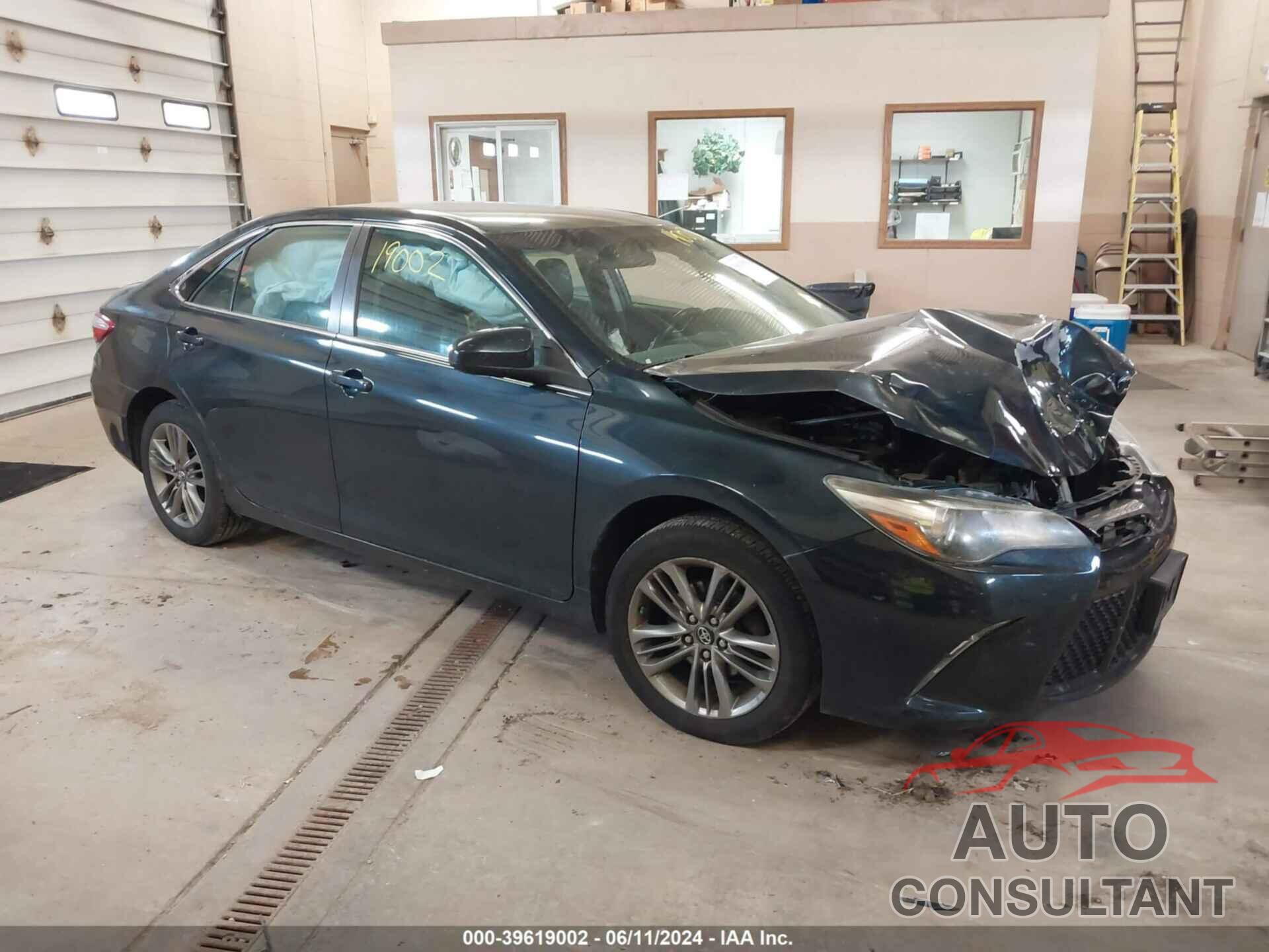 TOYOTA CAMRY 2016 - 4T1BF1FK2GU244821