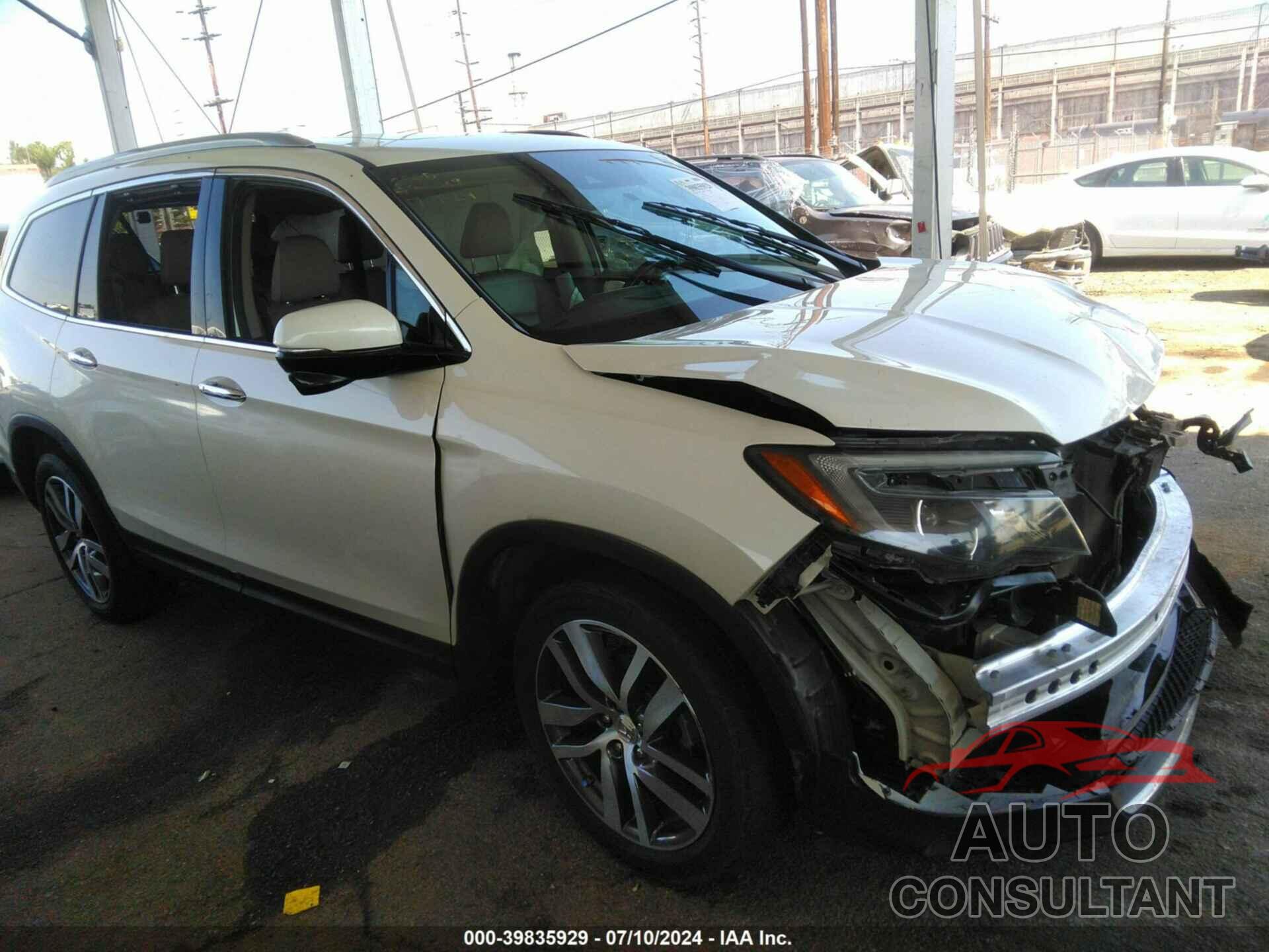 HONDA PILOT 2017 - 5FNYF6H95HB040143