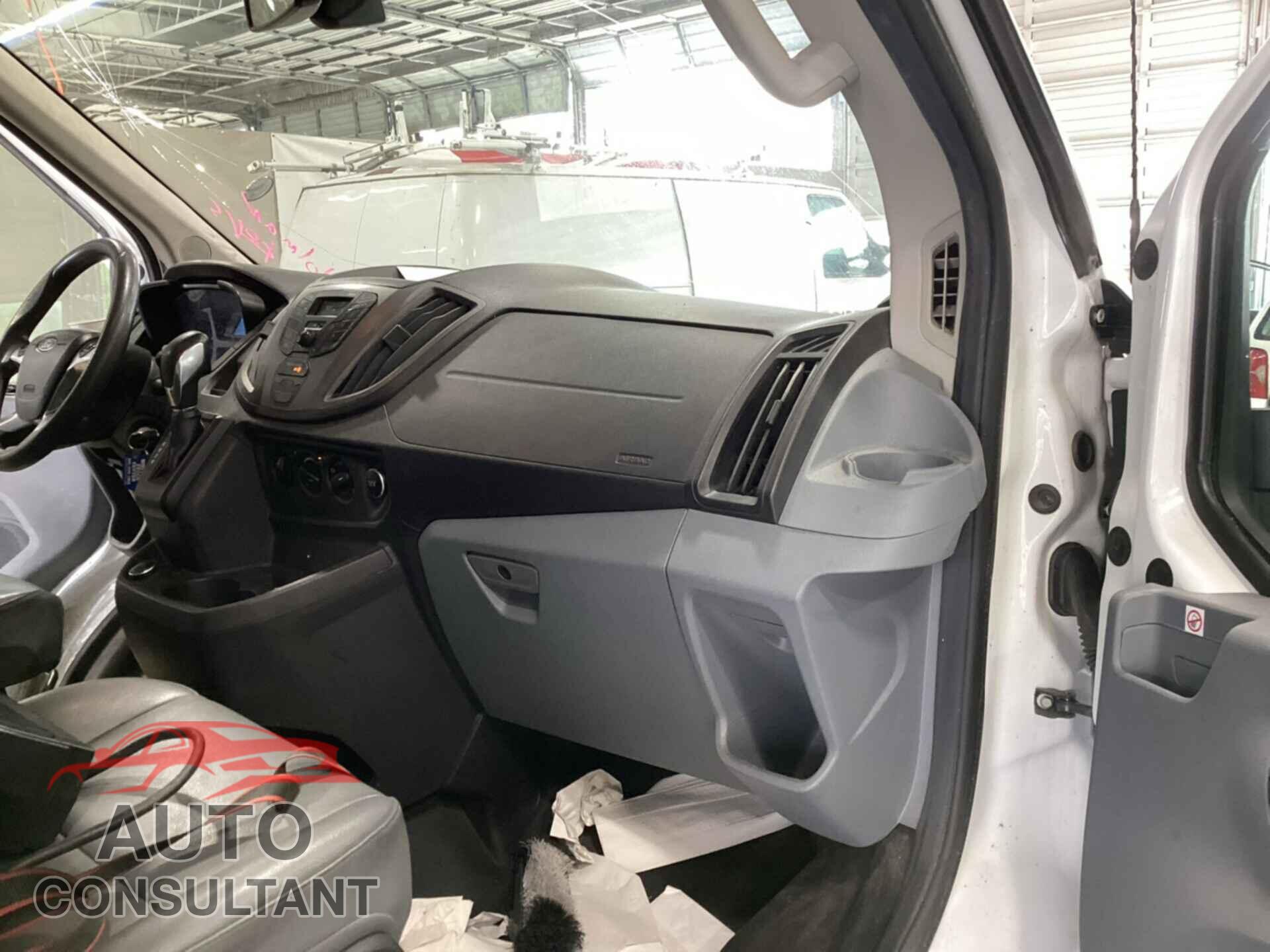 FORD TRANSIT 2019 - 1FTYR2CM4KKA28913