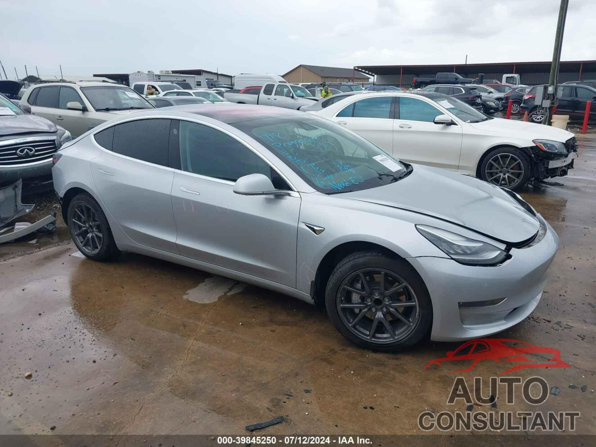 TESLA MODEL 3 2018 - 5YJ3E1EA3JF060721