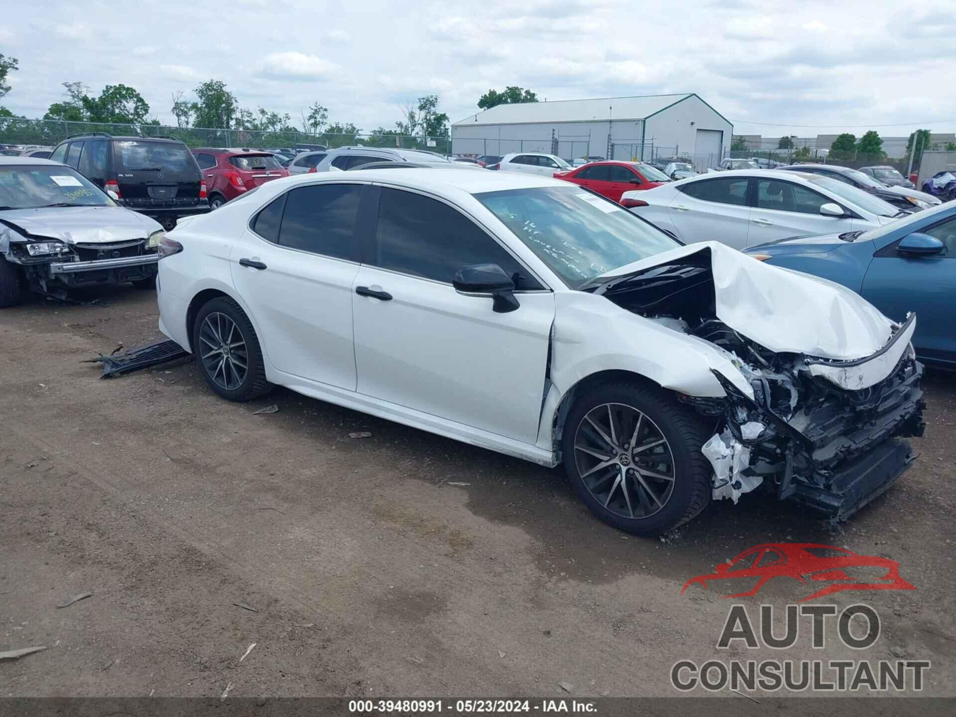 TOYOTA CAMRY 2022 - 4T1G11AK2NU059984