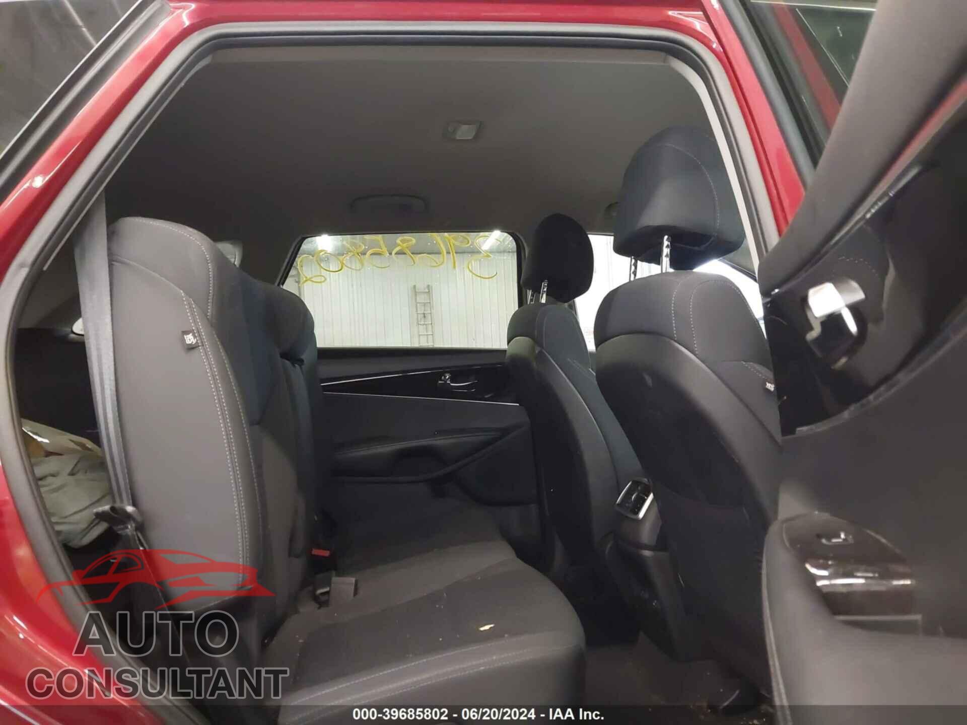 KIA SORENTO 2017 - 5XYPGDA39HG213416