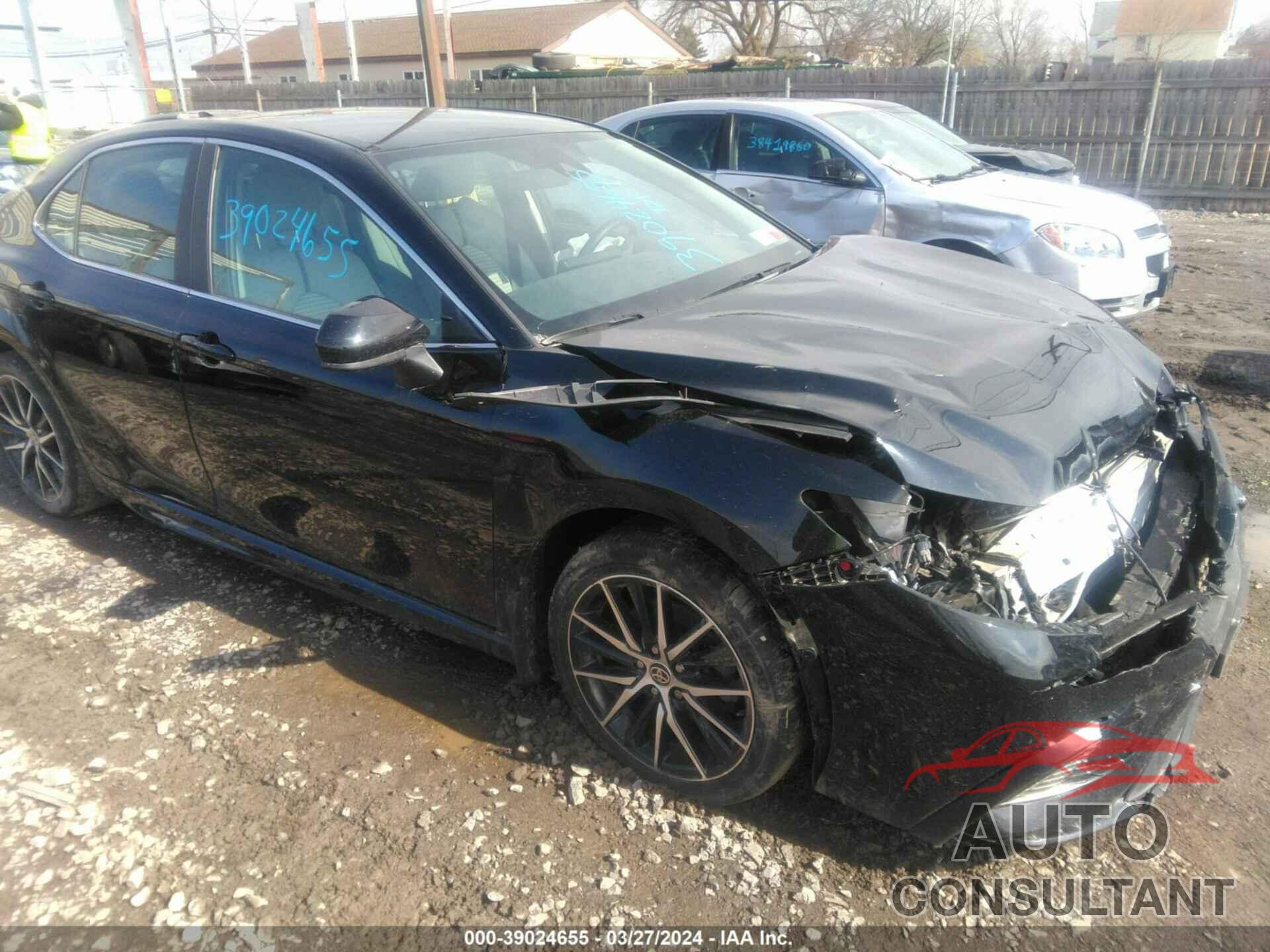 TOYOTA CAMRY 2021 - 4T1G11AK7MU554874