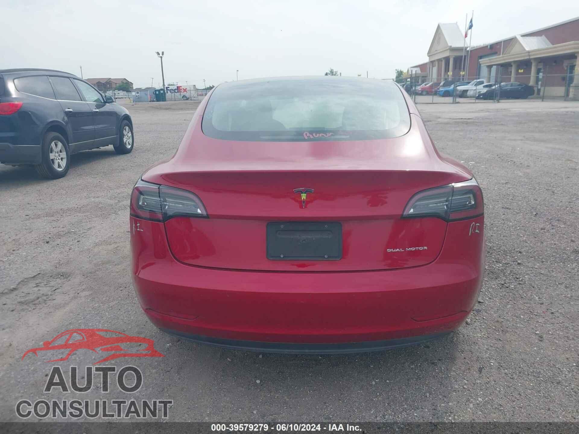 TESLA MODEL 3 2021 - 5YJ3E1EB3MF869021