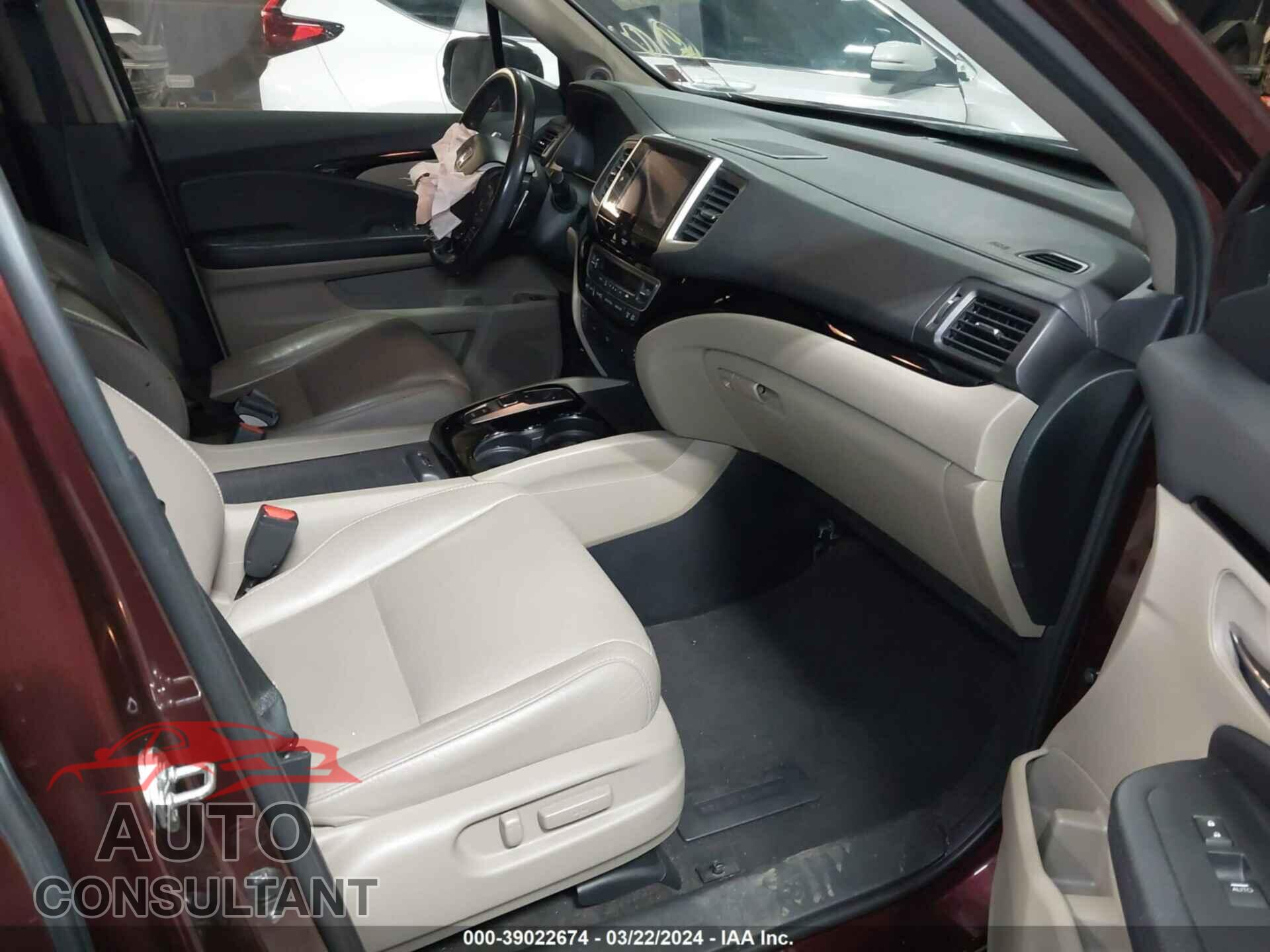 HONDA PILOT 2017 - 5FNYF6H90HB007874