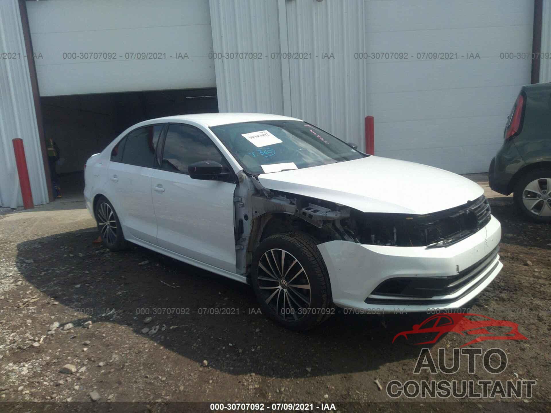 VOLKSWAGEN JETTA SEDAN 2016 - 3VWB17AJ4GM349348