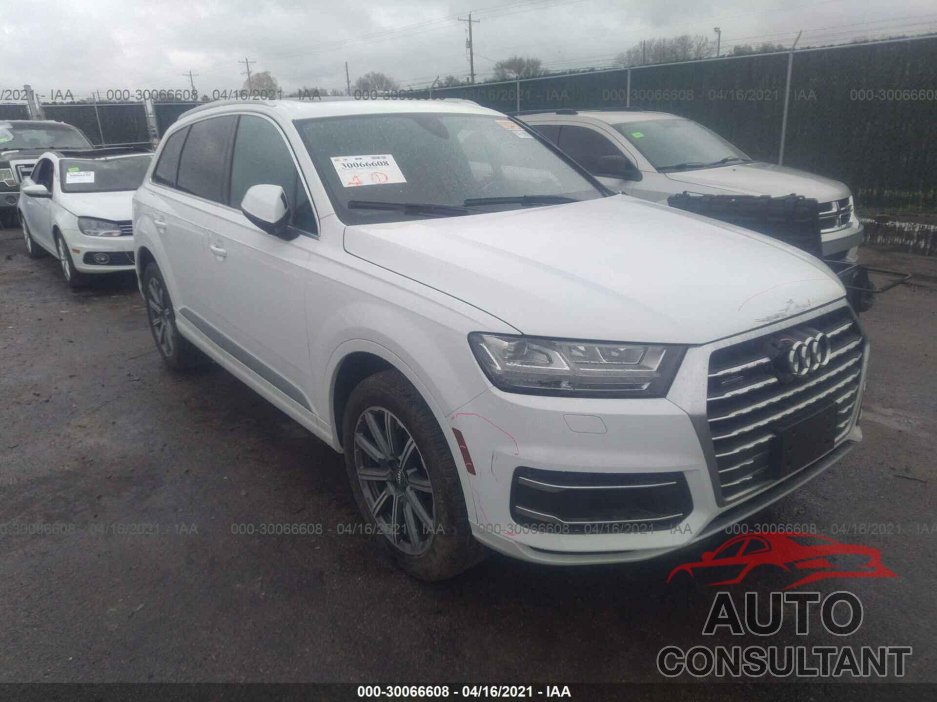 AUDI Q7 2019 - WA1LHAF75KD030715