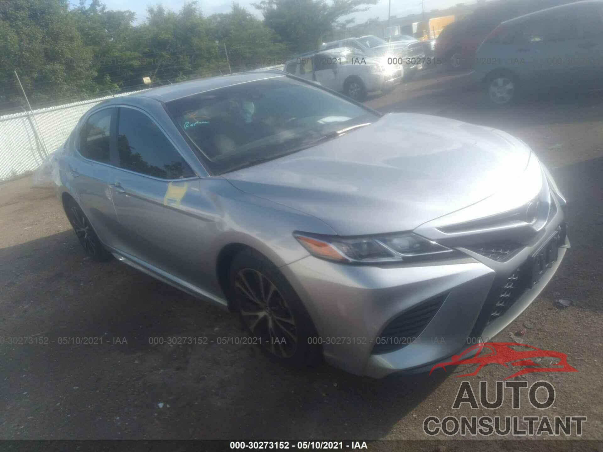TOYOTA CAMRY 2018 - 4T1B11HK5JU578313