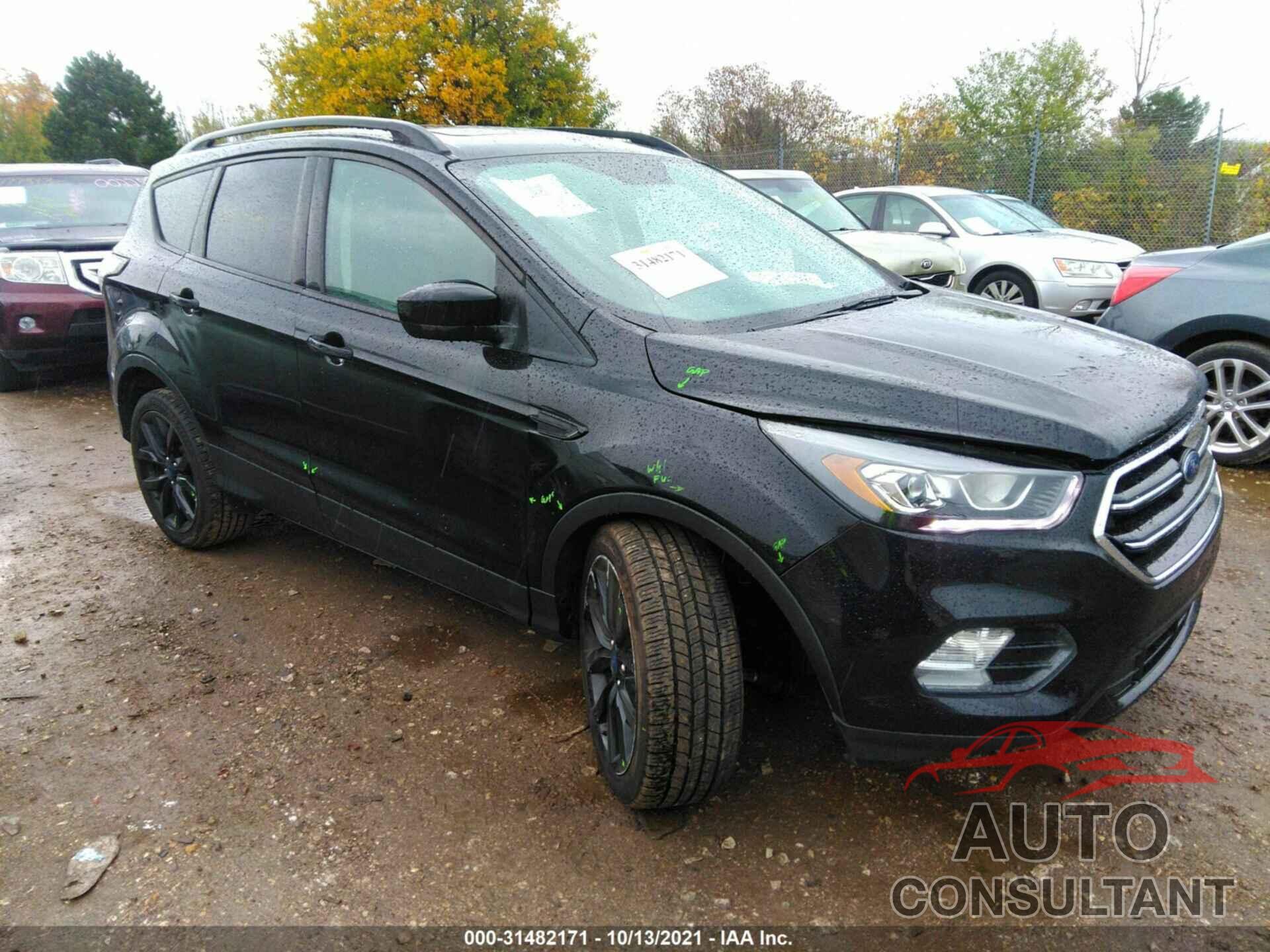 FORD ESCAPE 2017 - 1FMCU9G97HUE88065